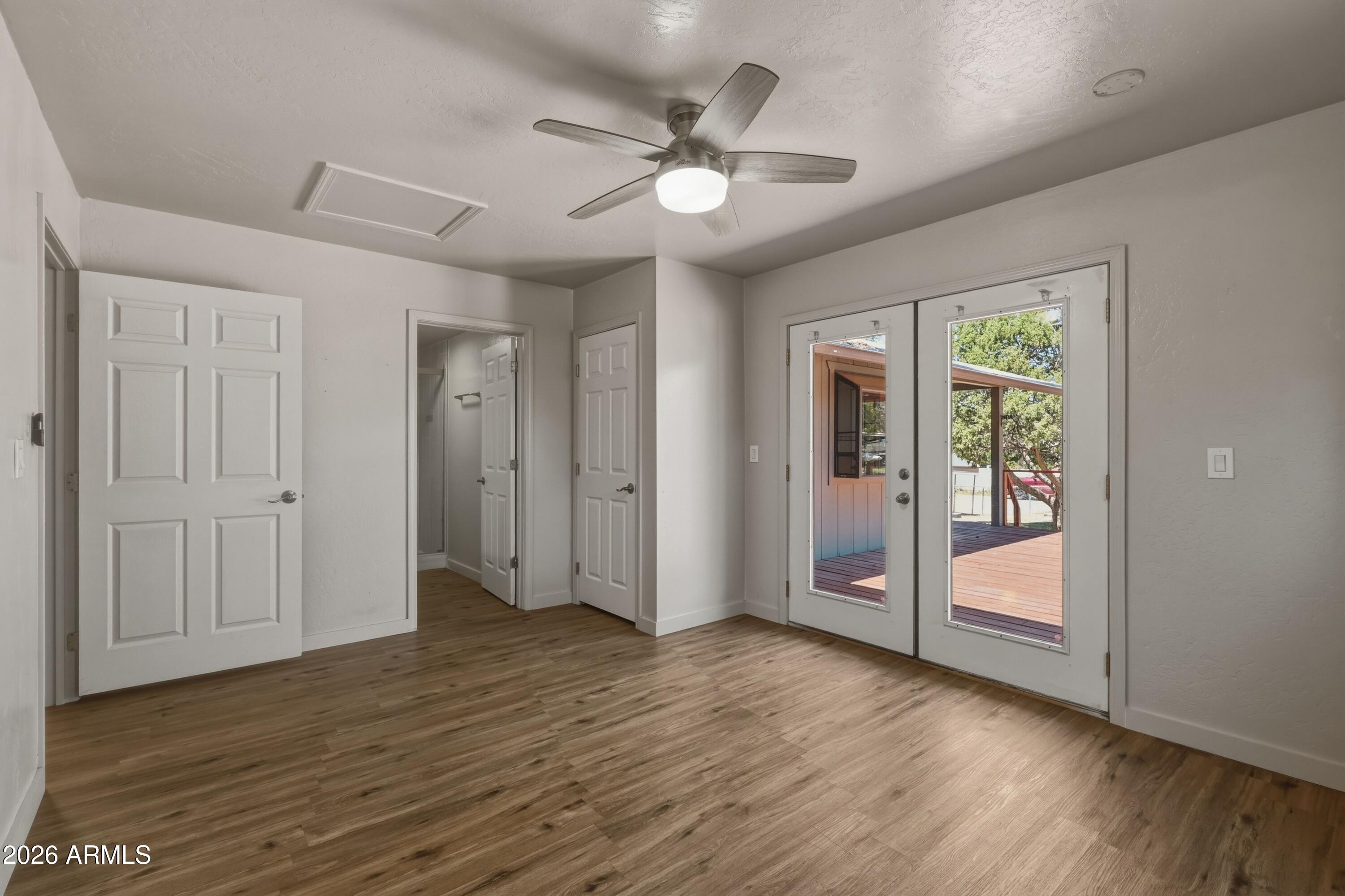 209 W ESTATE Lane
