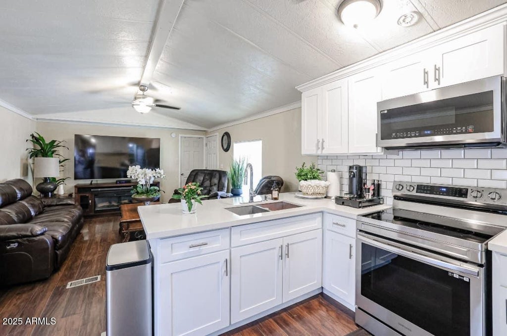 Photo of 12727 W Glendale Avenue #106, Glendale, AZ 85307 (MLS # 7073433)