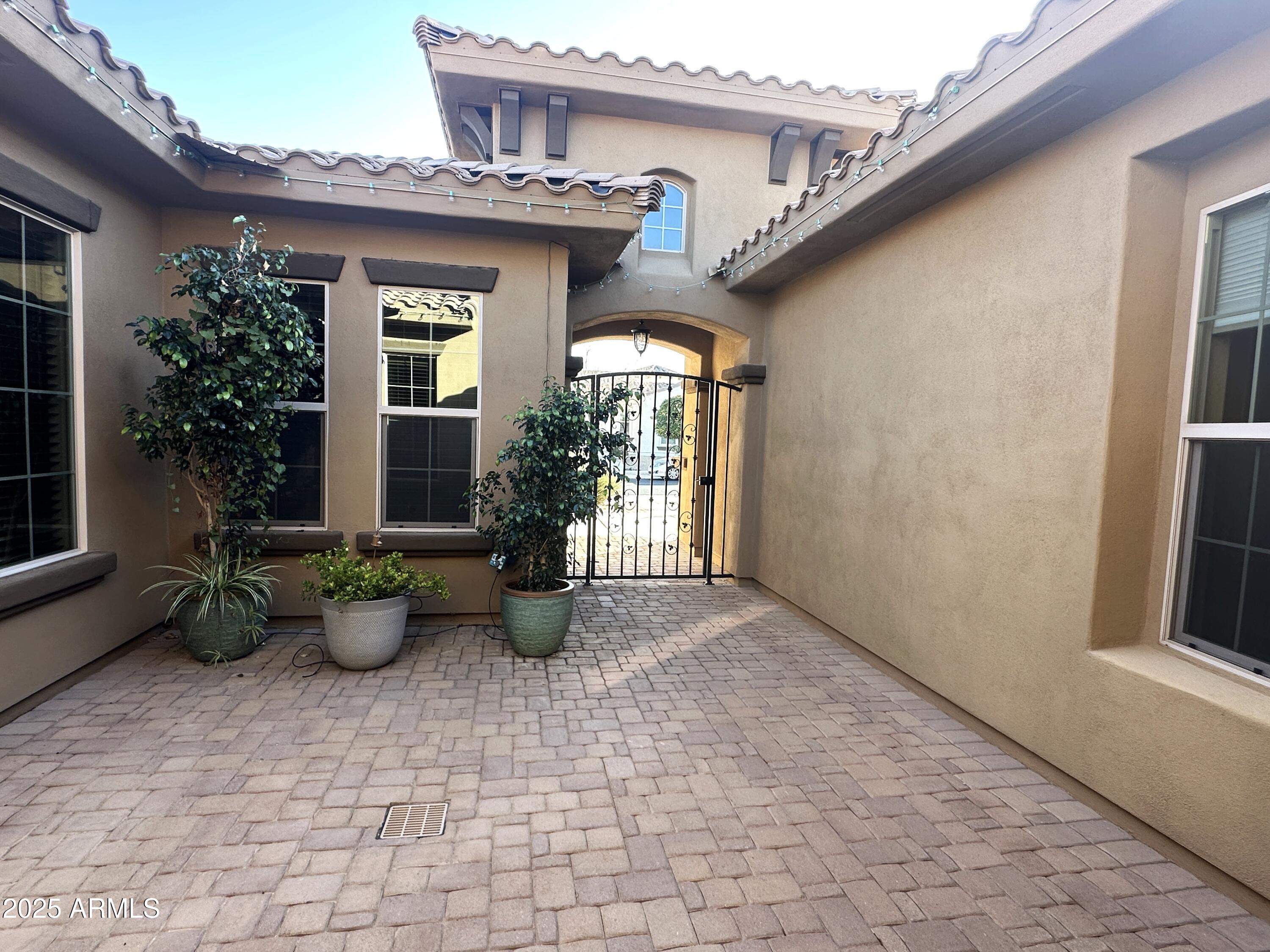 1708 W DUSTY WREN Drive
