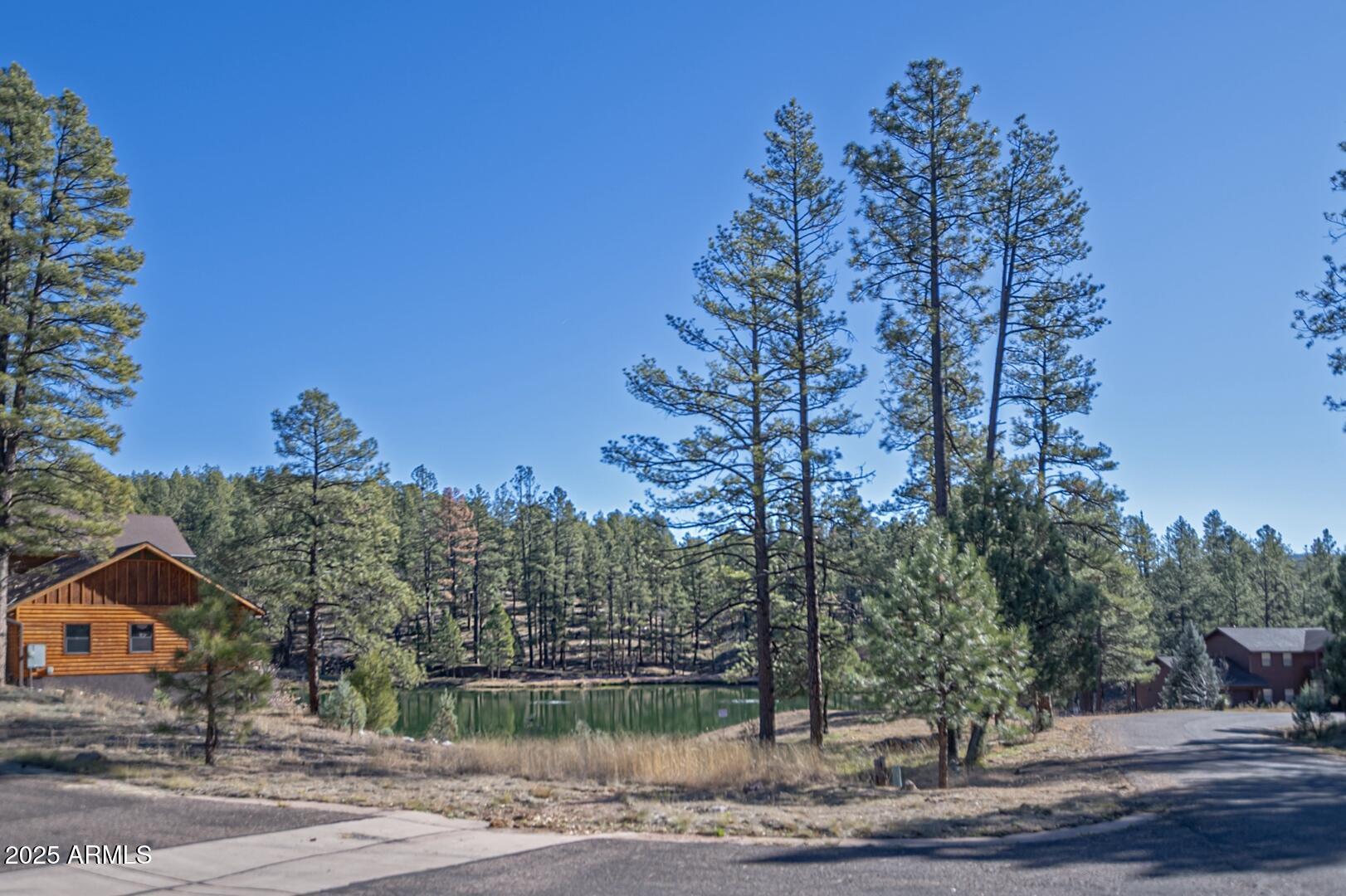 144 HUNTER CREEK Drive 144