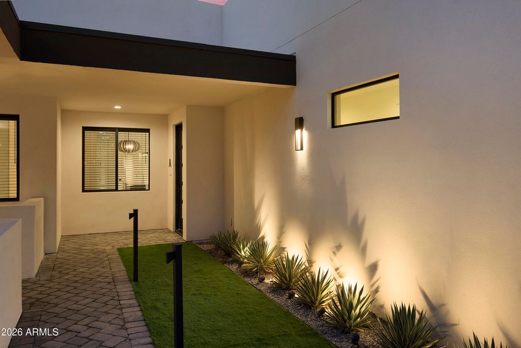 Photo of 1611 E Lamar Road, Phoenix, AZ 85016 (MLS # 6974079)