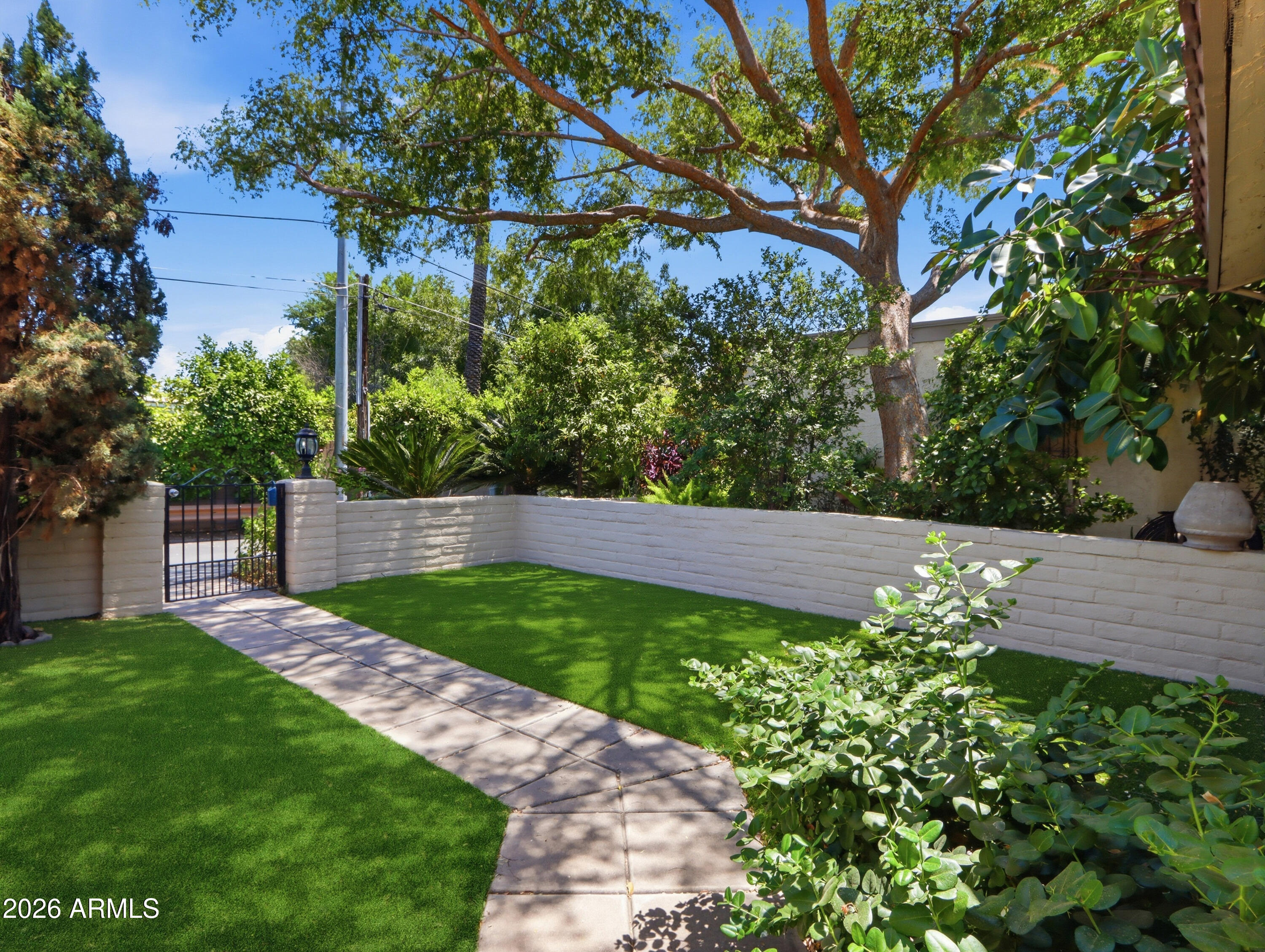 903 W Glendale Avenue 8