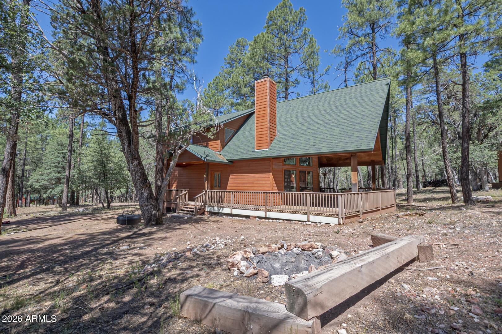 312 N LAZY Q Trail
