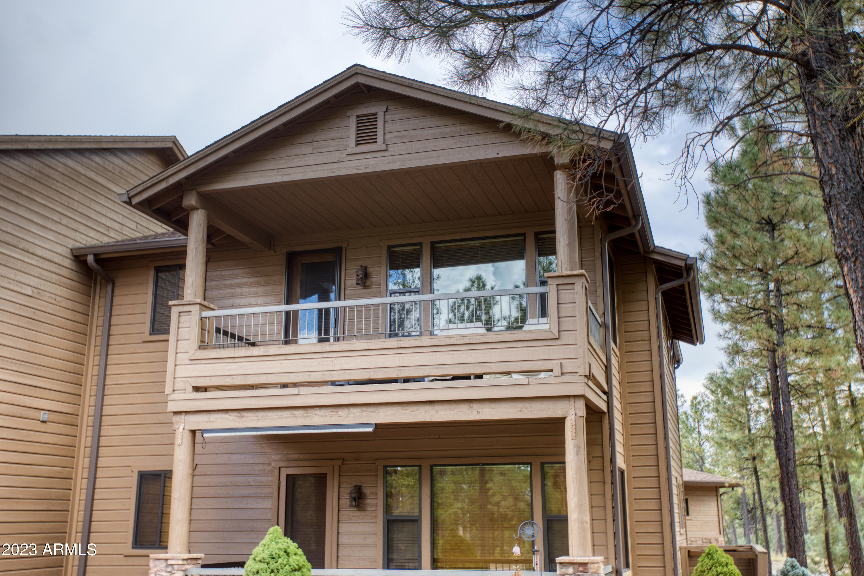 3700 W BLACK OAK Loop A4