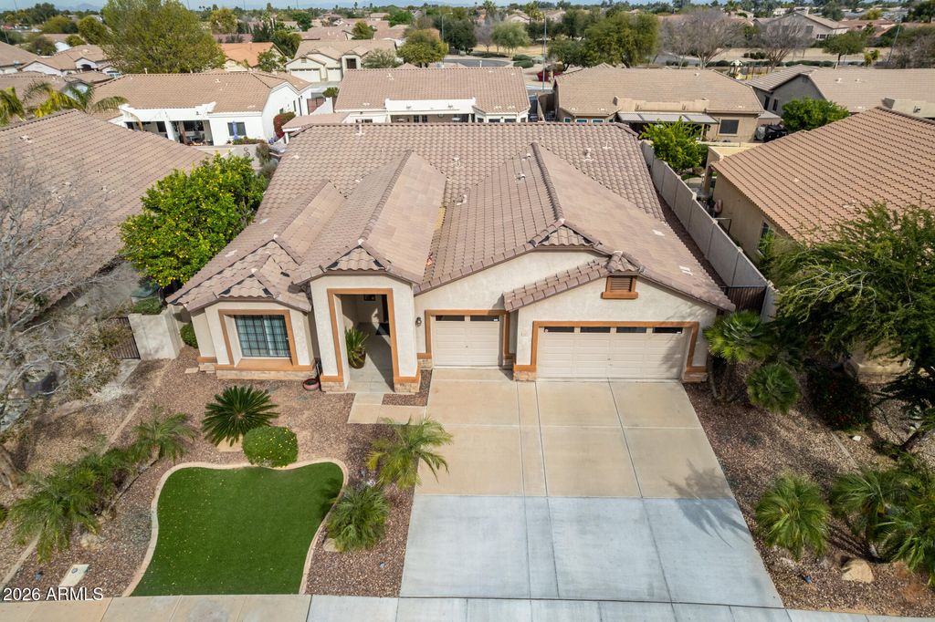 Photo of 828 E Teakwood Drive, Chandler, AZ 85249 (MLS # 6972653)