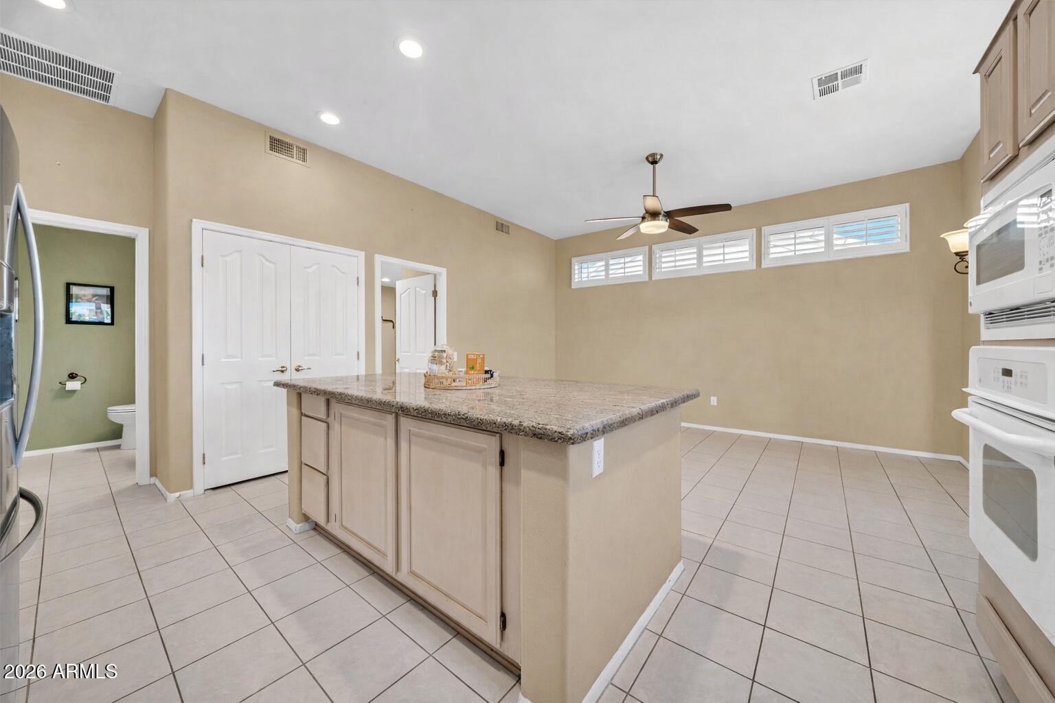 15808 W HERITAGE Drive