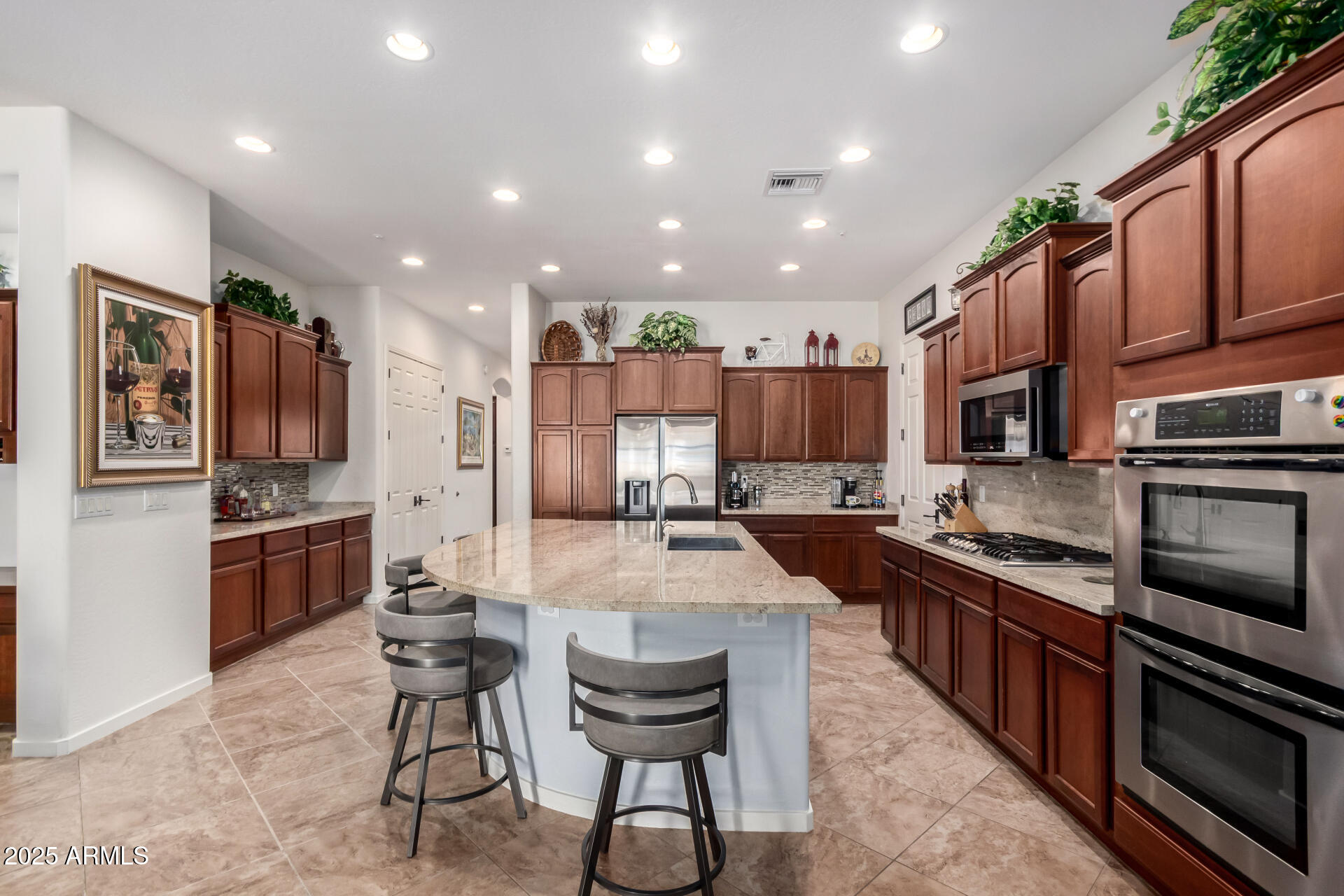 800 W SYCAMORE Court