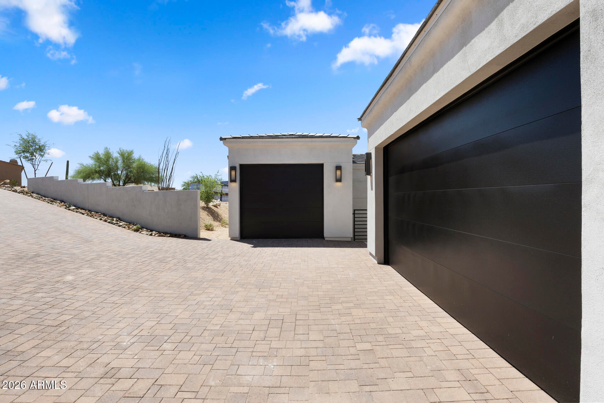 10722 N SKYLINE Drive