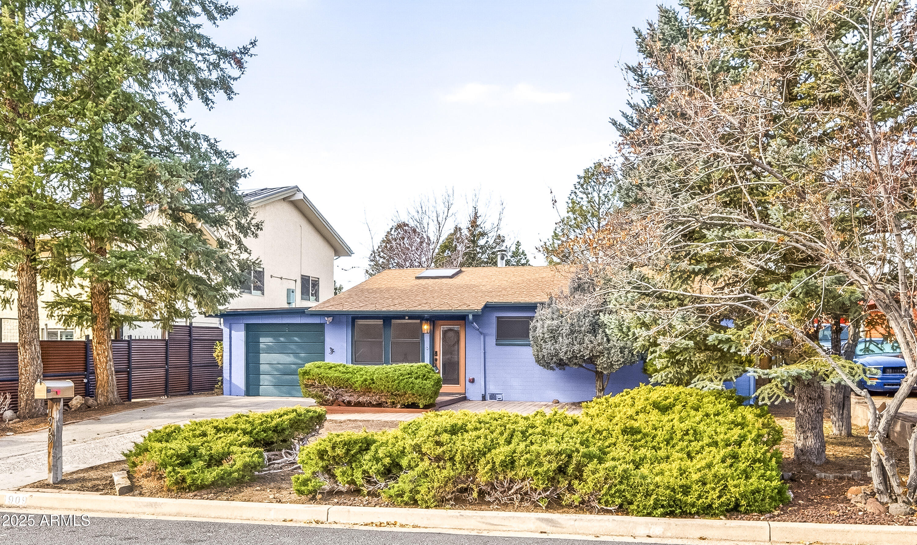 1909 N Turquoise Drive