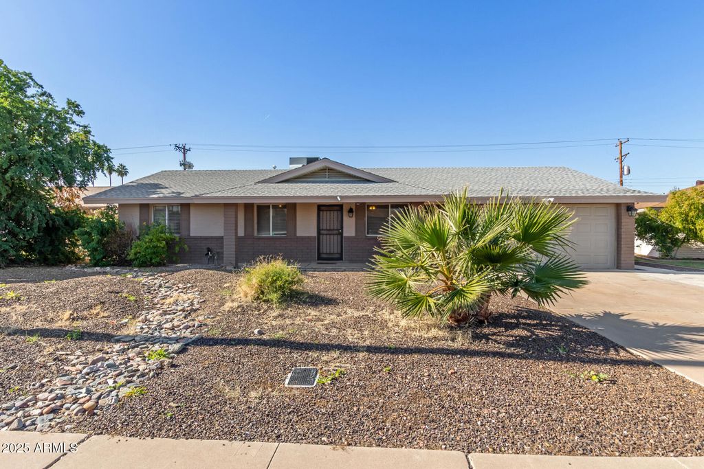 Photo of 2710 S Terrace Road, Tempe, AZ 85282 (MLS # 6959013)