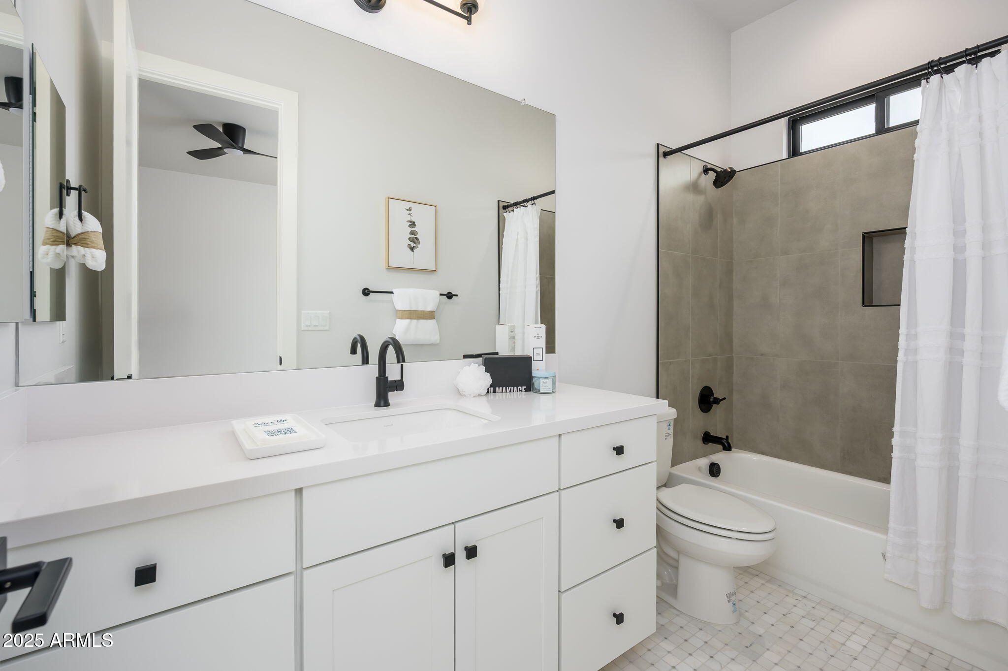 WEST VILLAGE OF SANTAN LAKESIDE ESTATES 2 LTS 1-20 - Residential