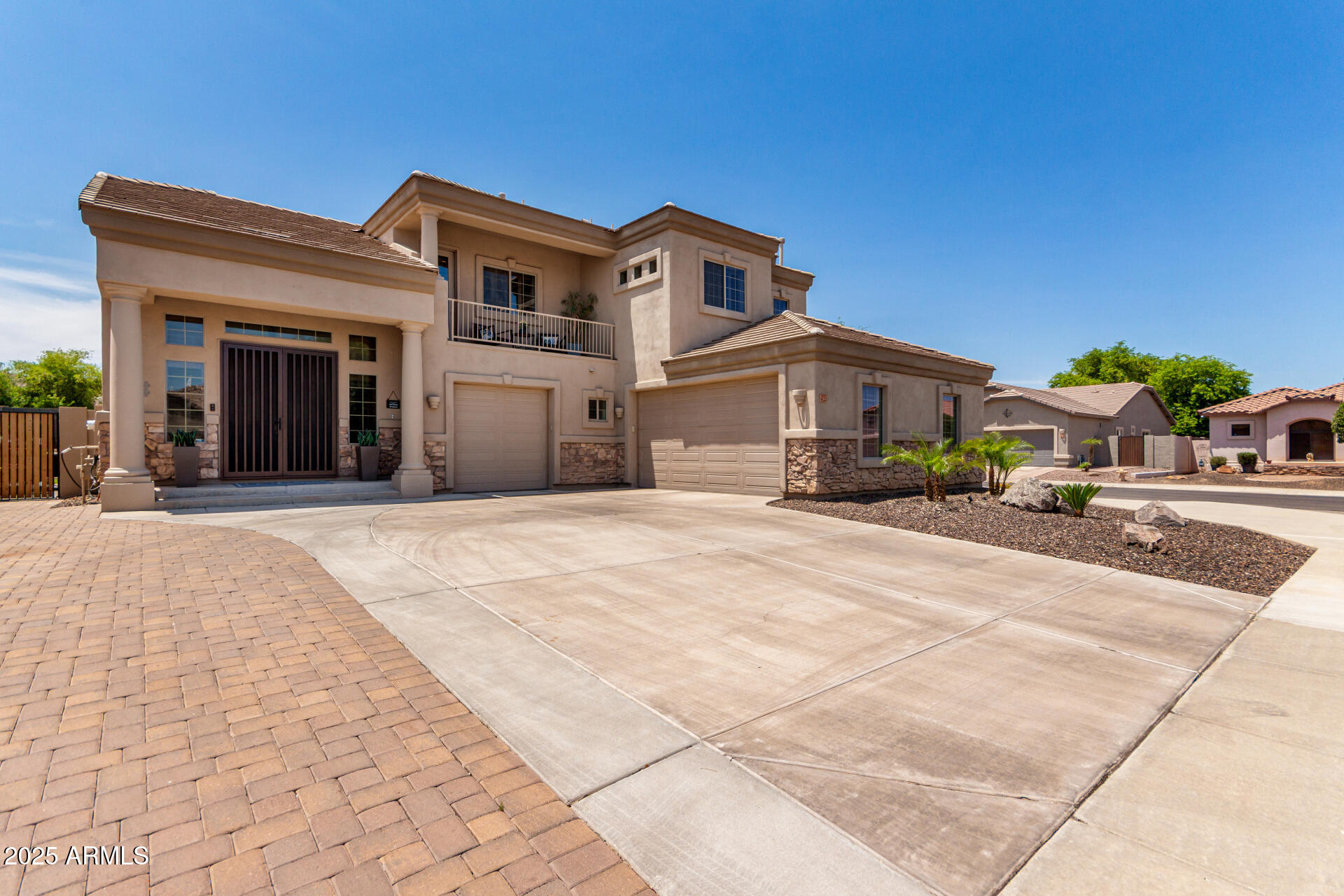 4423 W LODGE Drive