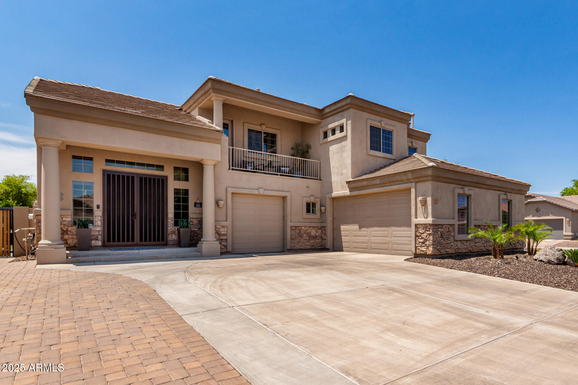 4423 W LODGE Drive
