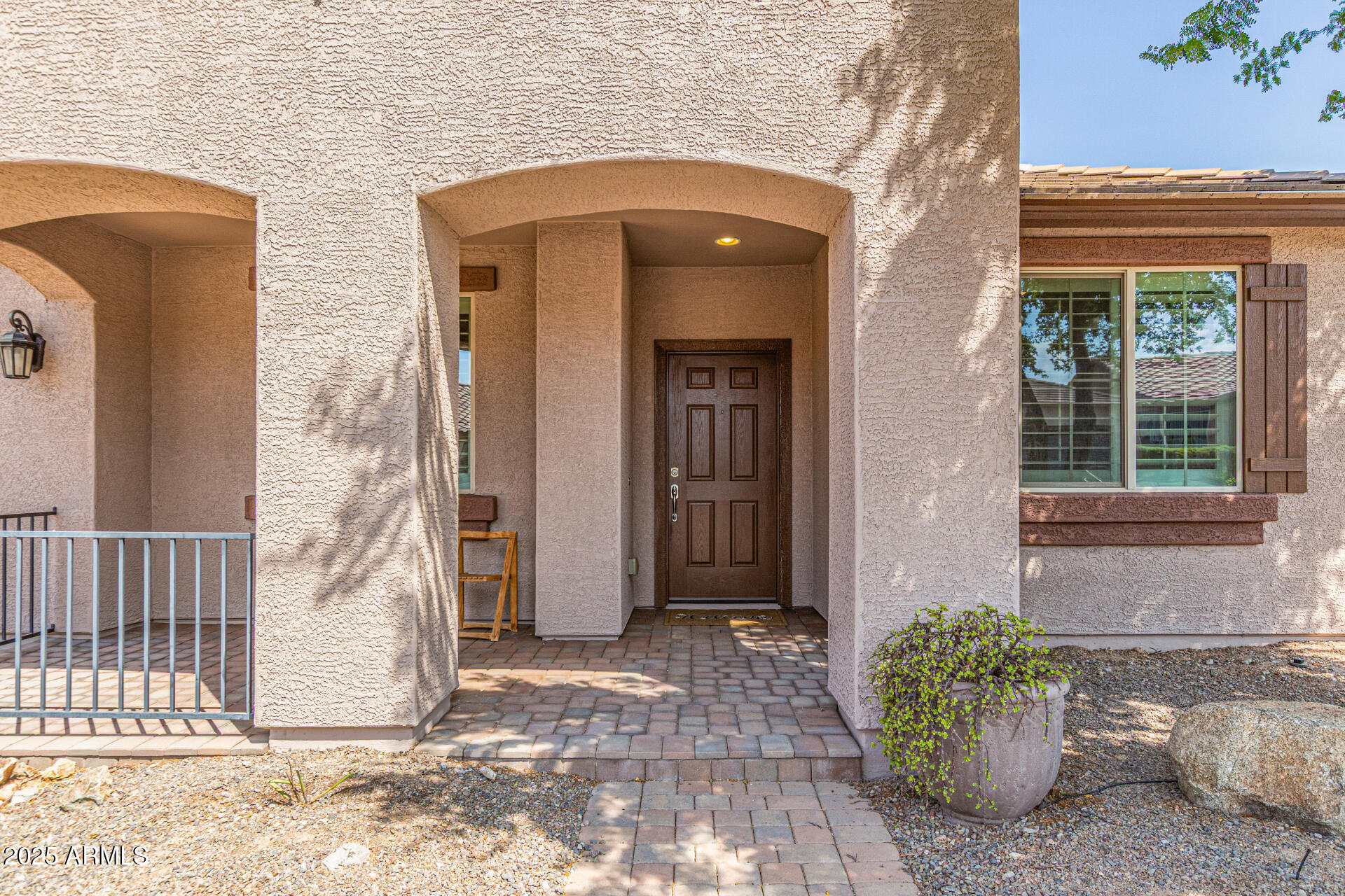 17504 W REDWOOD Lane