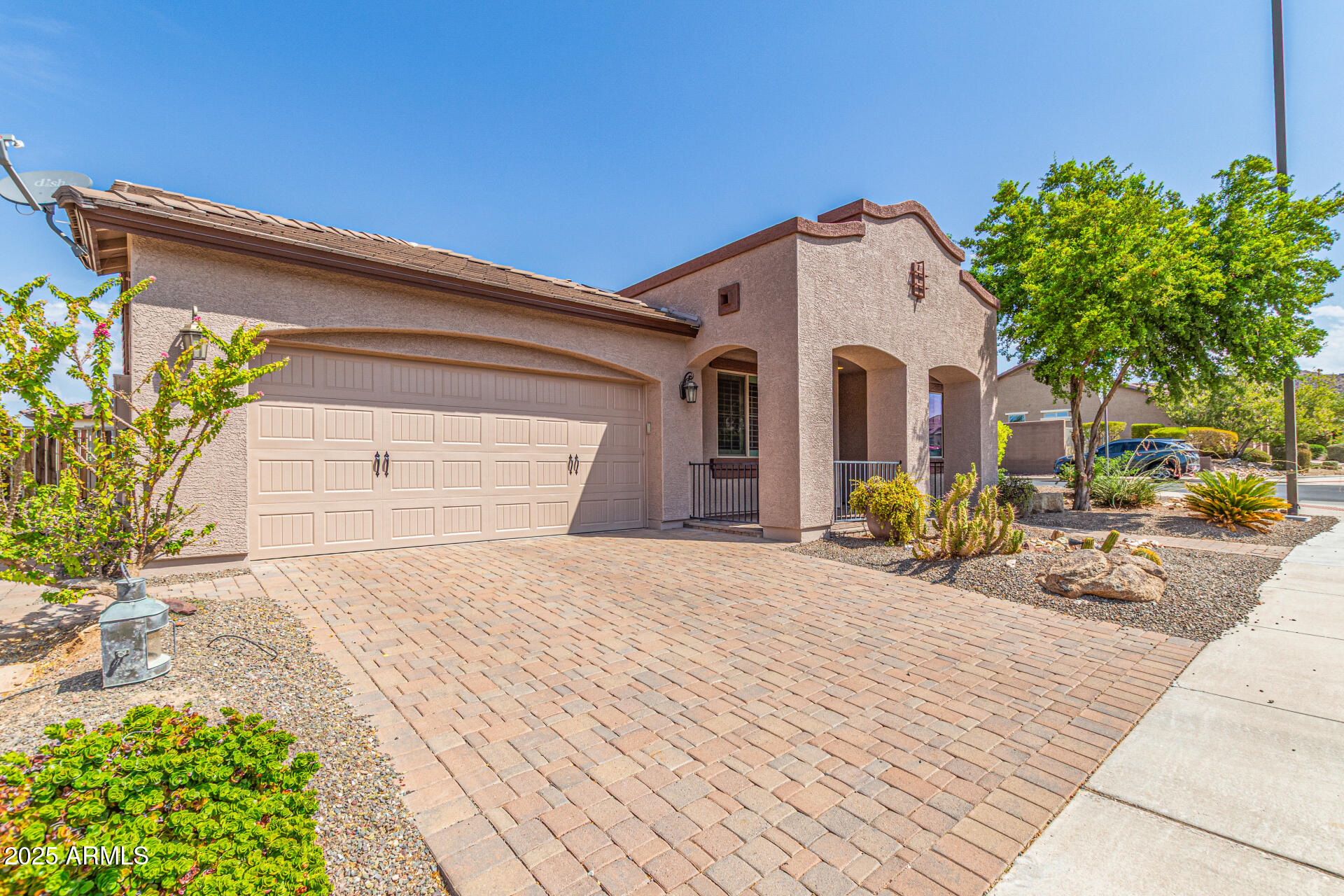 17504 W REDWOOD Lane