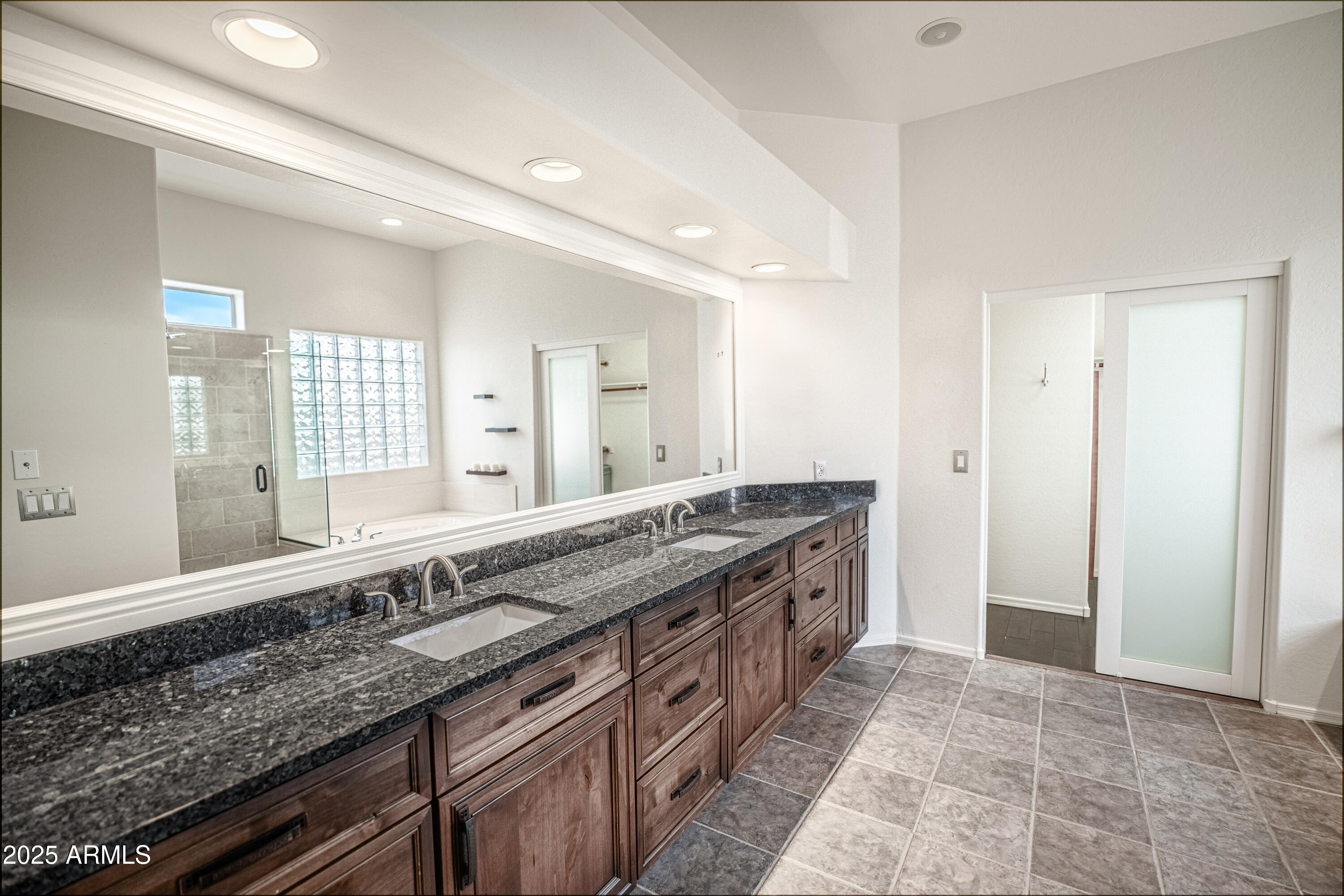 Cave Creek, Arizona 85331, United States, 3 Bedrooms Bedrooms, ,3 BathroomsBathrooms,Residential,Active,136950