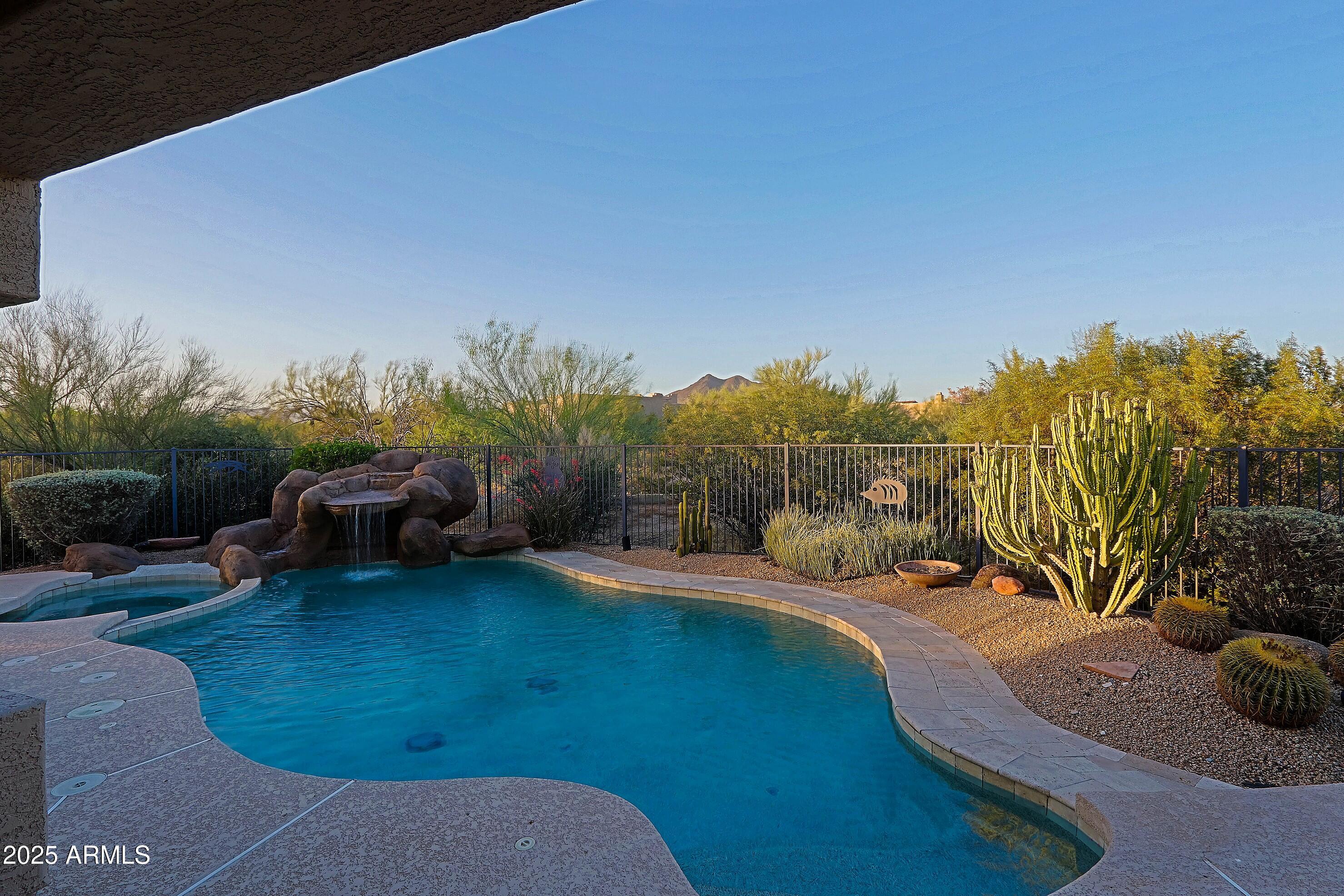 Cave Creek, Arizona 85331, United States, 3 Bedrooms Bedrooms, ,3 BathroomsBathrooms,Residential,Active,136950