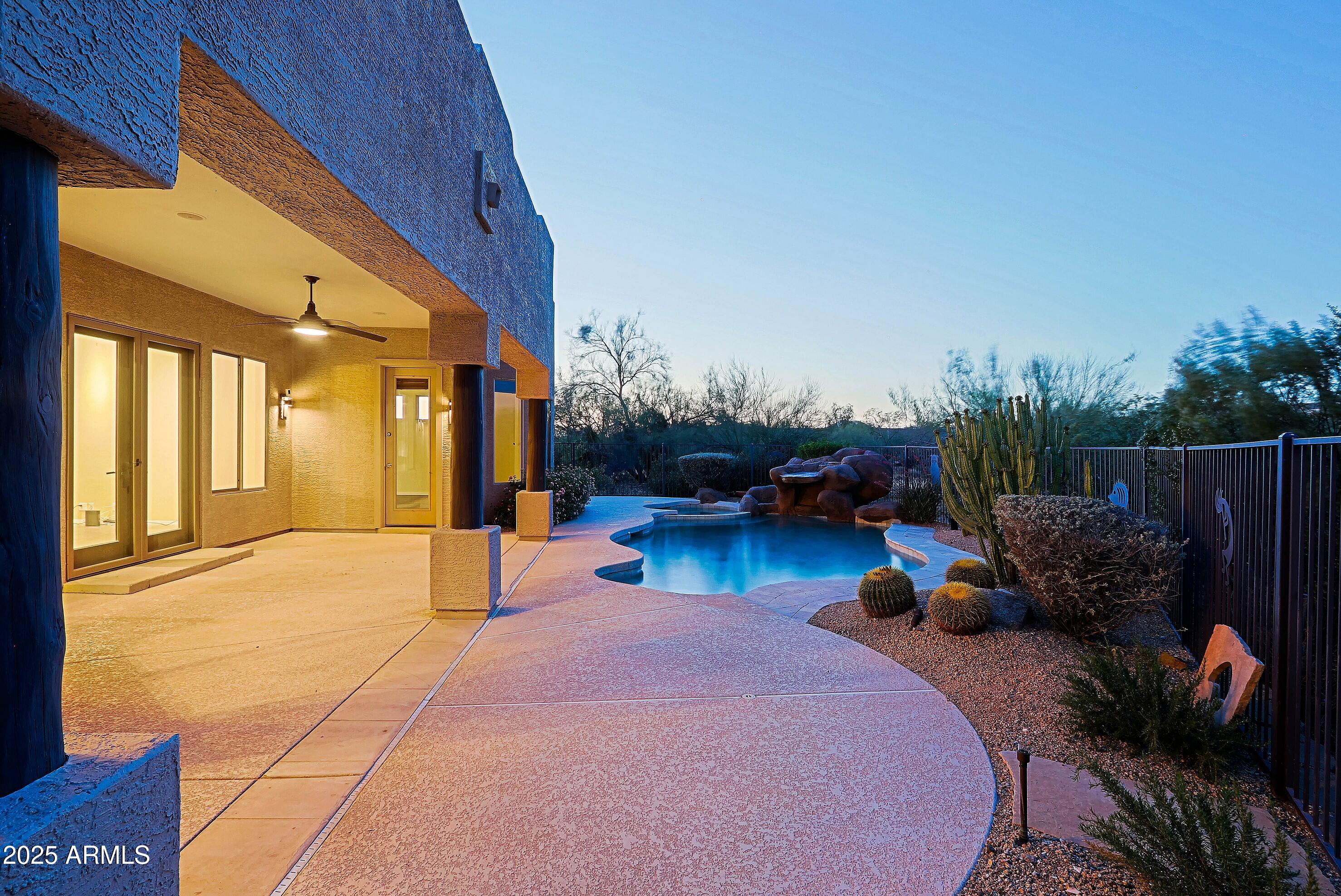 Cave Creek, Arizona 85331, United States, 3 Bedrooms Bedrooms, ,3 BathroomsBathrooms,Residential,Active,136950