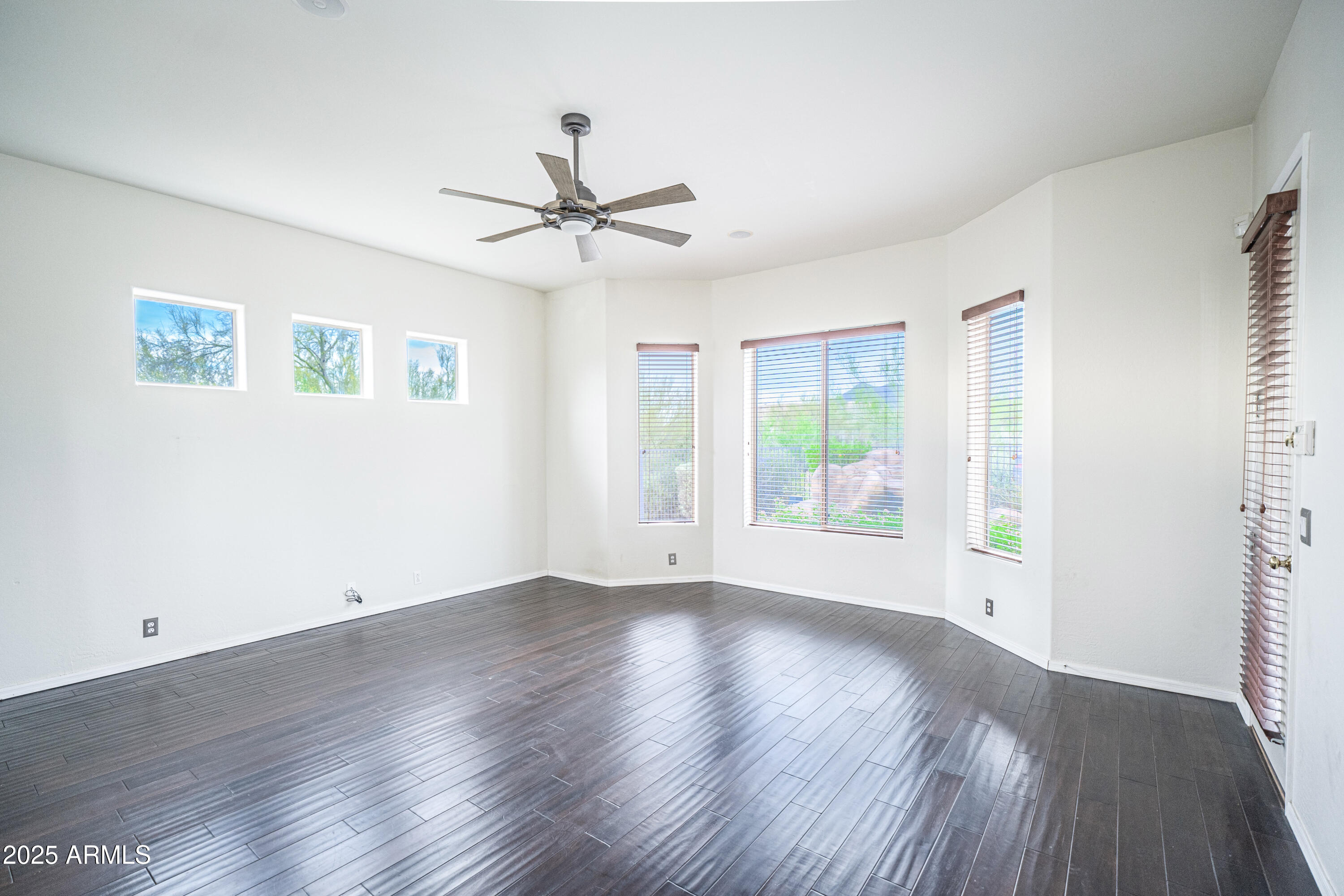 Cave Creek, Arizona 85331, United States, 3 Bedrooms Bedrooms, ,3 BathroomsBathrooms,Residential,Active,136950