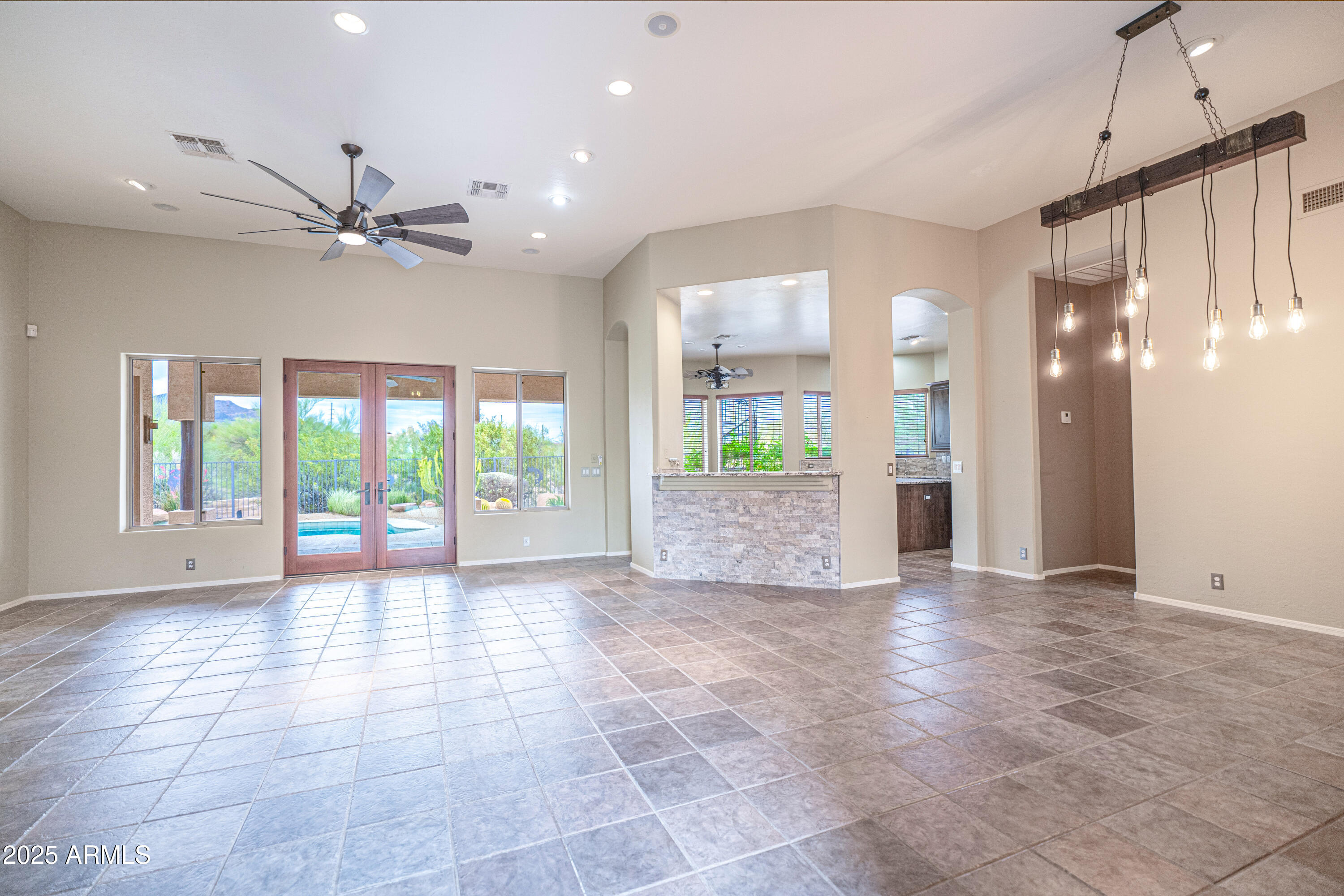 Cave Creek, Arizona 85331, United States, 3 Bedrooms Bedrooms, ,3 BathroomsBathrooms,Residential,Active,136950