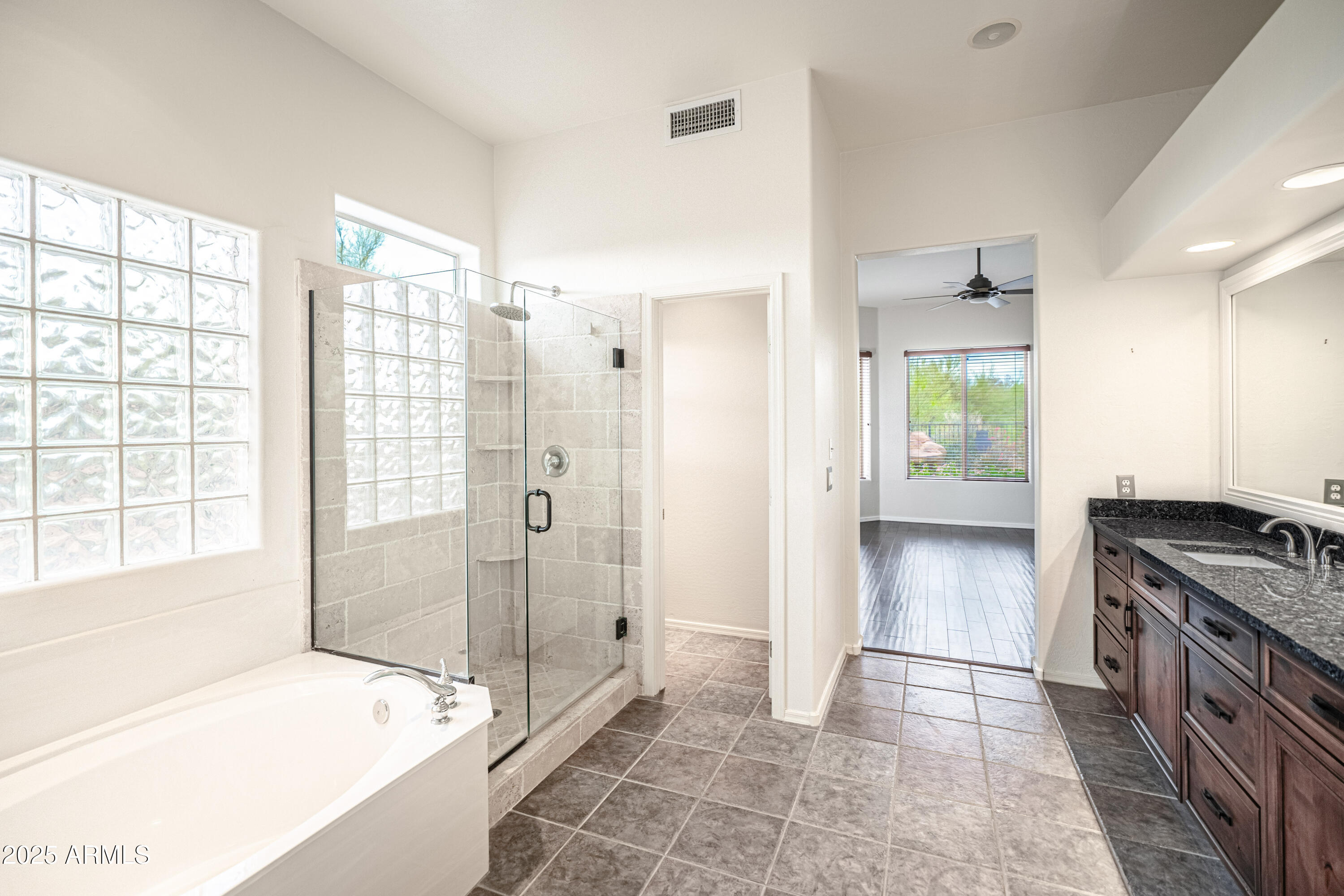 Cave Creek, Arizona 85331, United States, 3 Bedrooms Bedrooms, ,3 BathroomsBathrooms,Residential,Active,136950