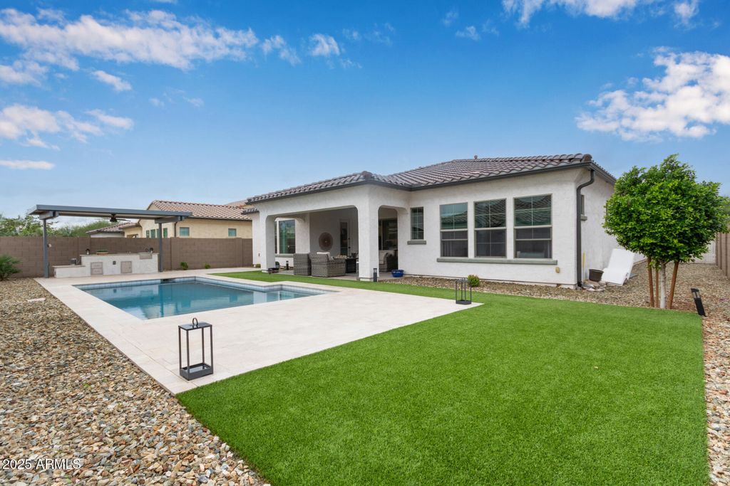 Photo of 11807 W Parkway Lane, Avondale, AZ 85323 (MLS # 6950025)