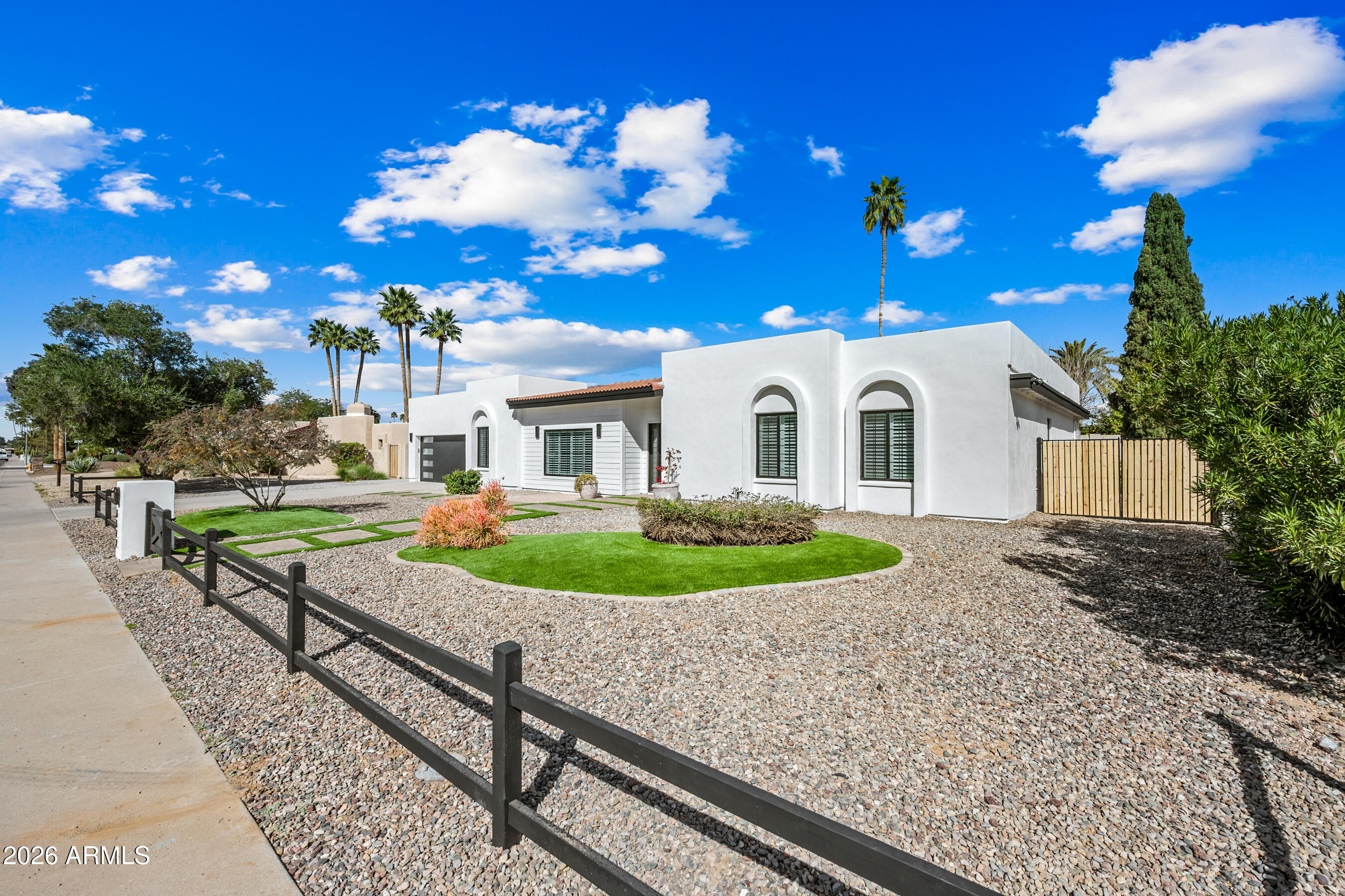 6622 E VOLTAIRE Avenue