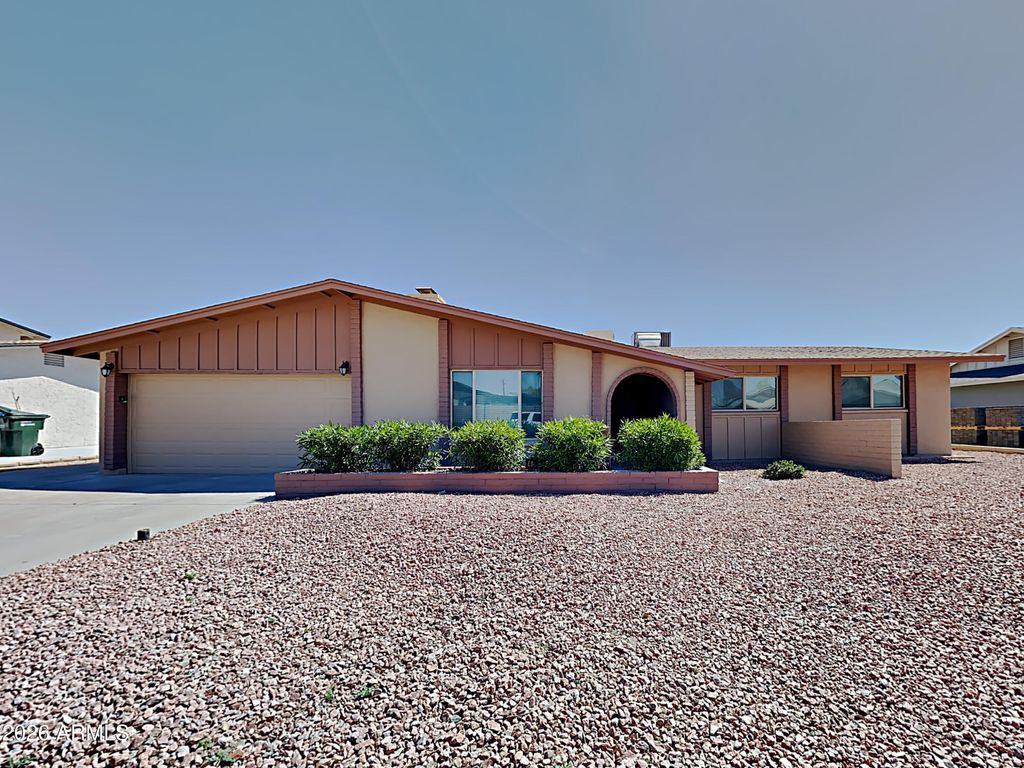 Photo of 4569 W Shaw Butte Drive, Glendale, AZ 85304 (MLS # 6977159)