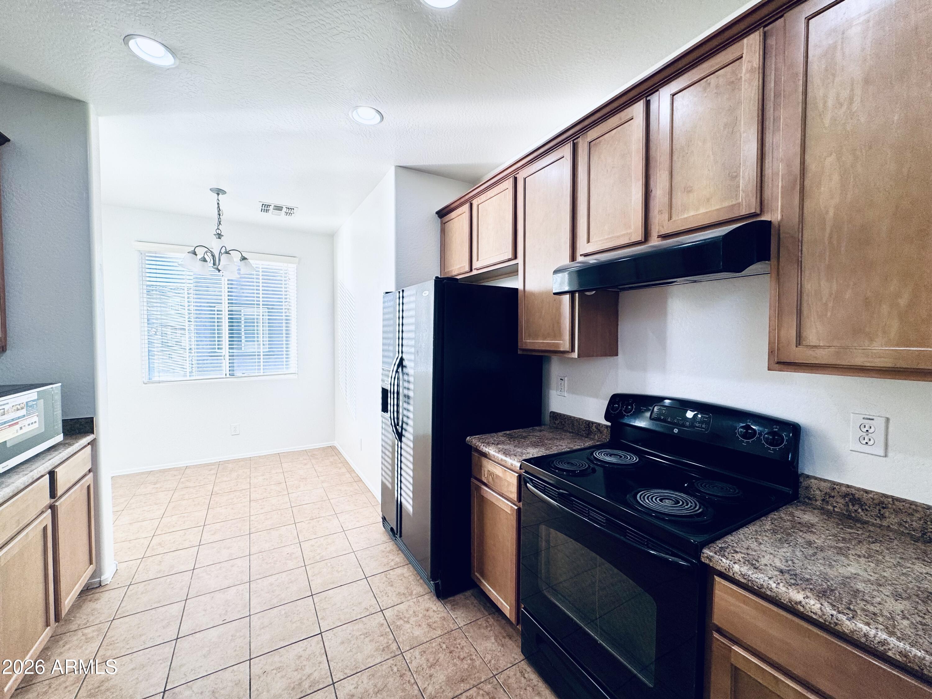 2016 N 78th Glen