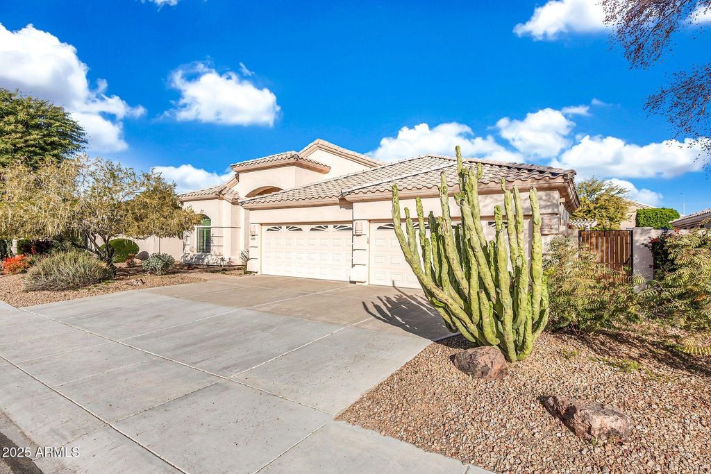 Photo of 6400 W Orchid Lane, Chandler, AZ 85226 (MLS # 6959114)