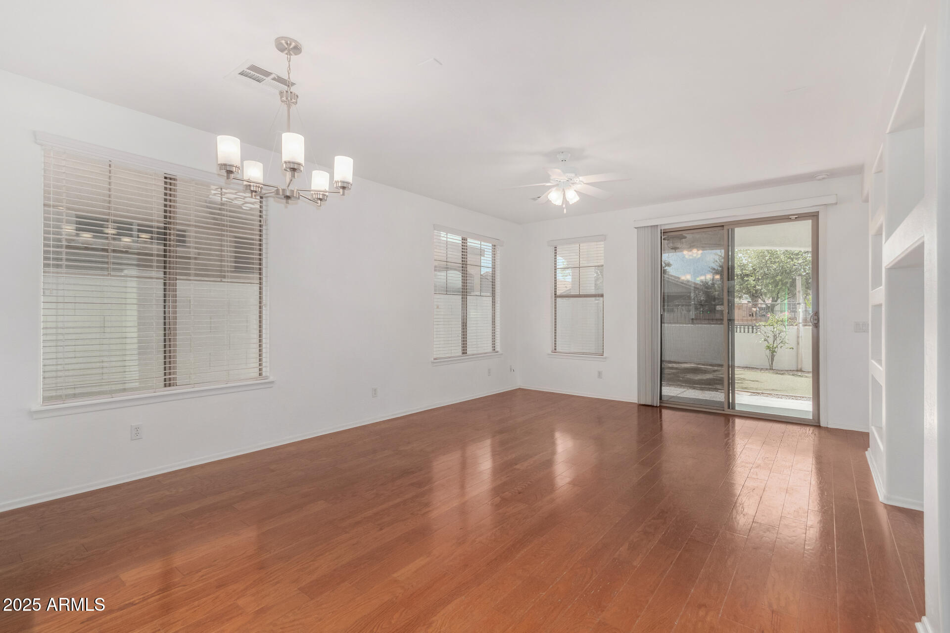 21023 E AVENIDA DEL VALLE --