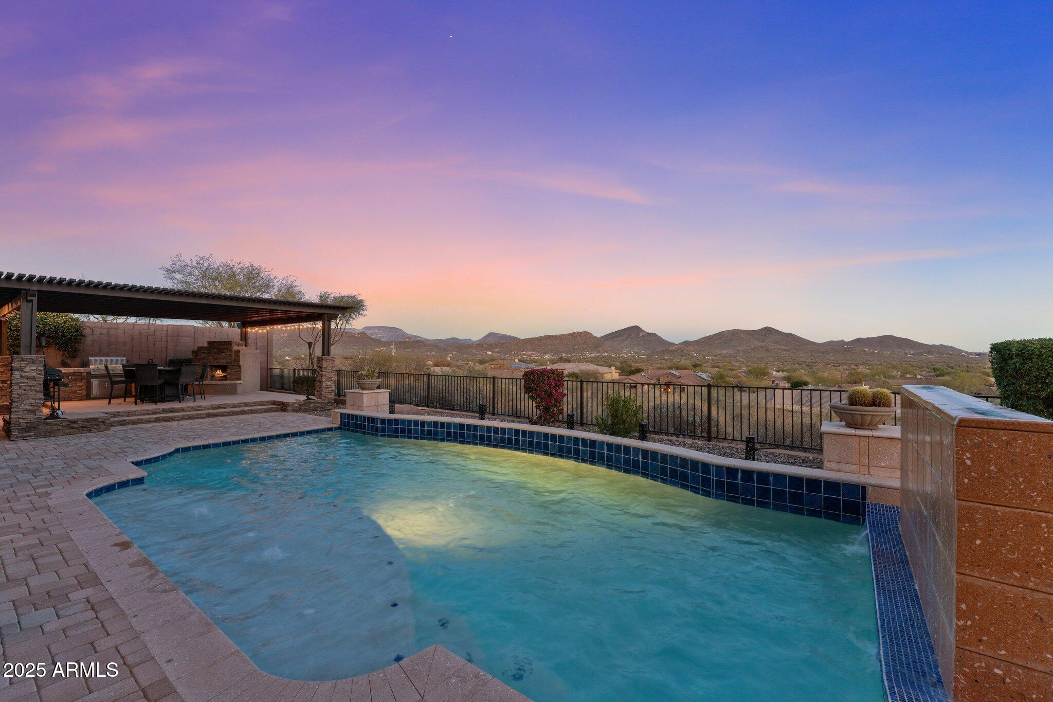 42041 N MOUNTAIN COVE Drive