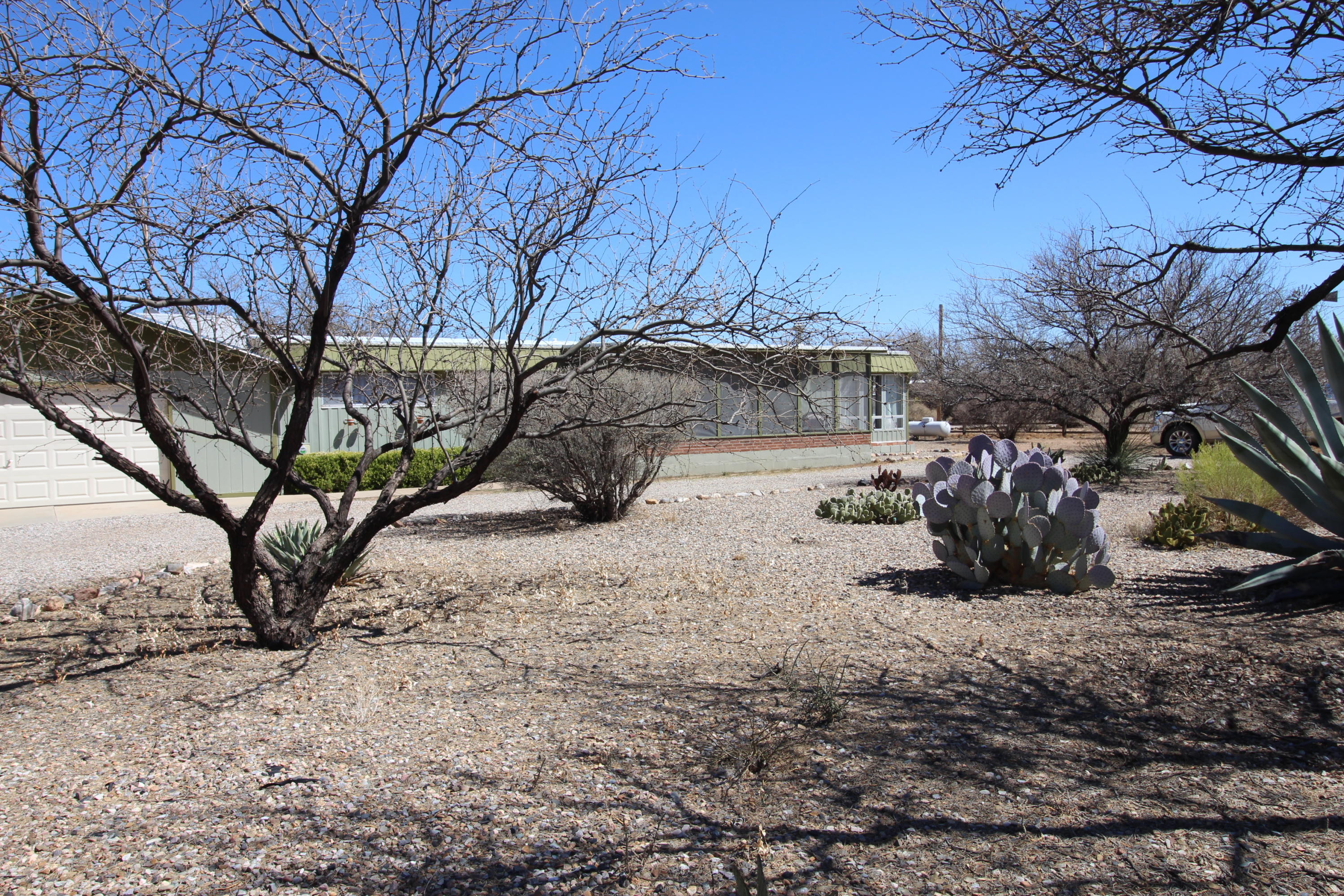 MUSTANG HEIGHTS - Residential