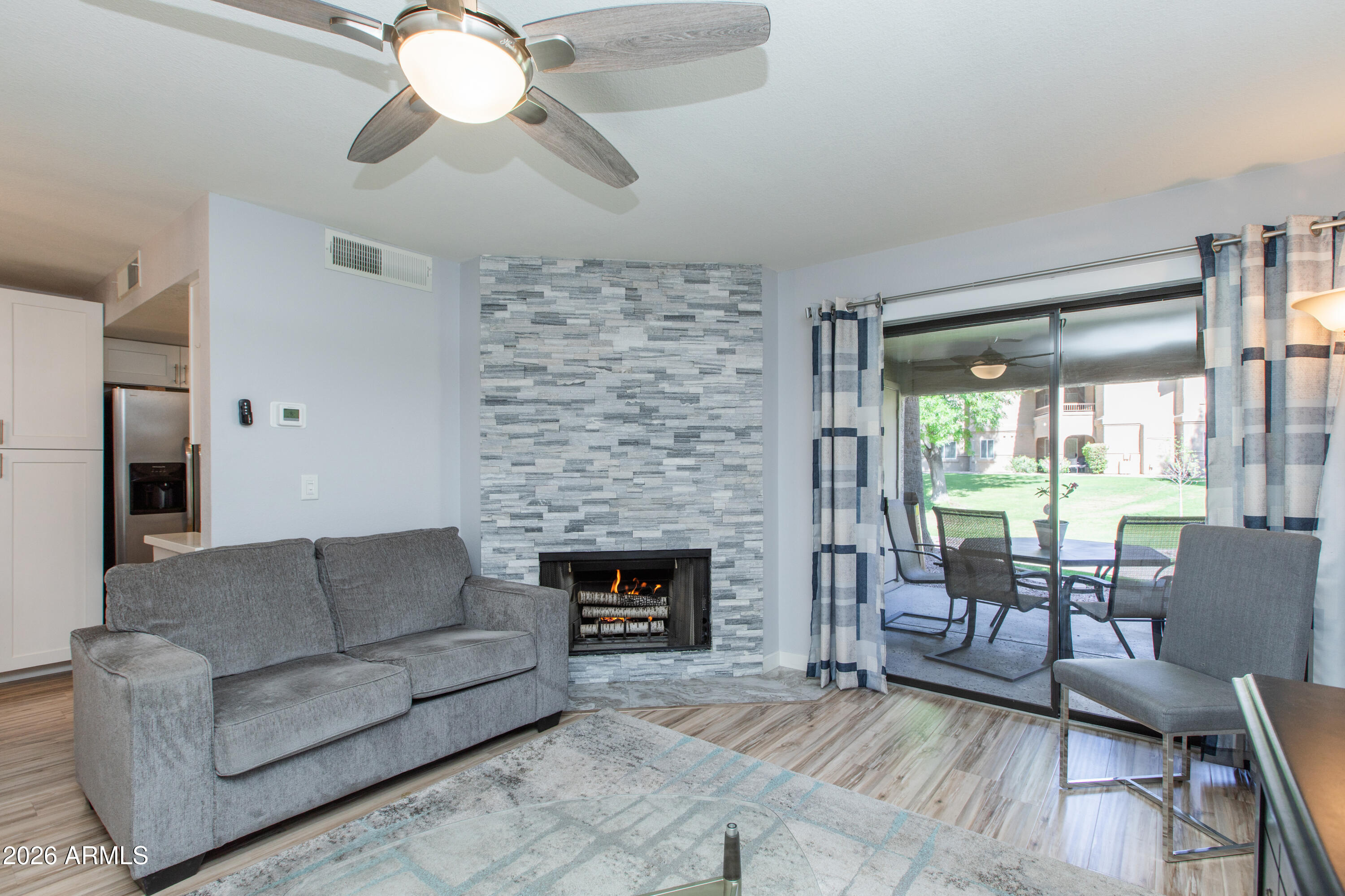 9460 E MISSION Lane 122