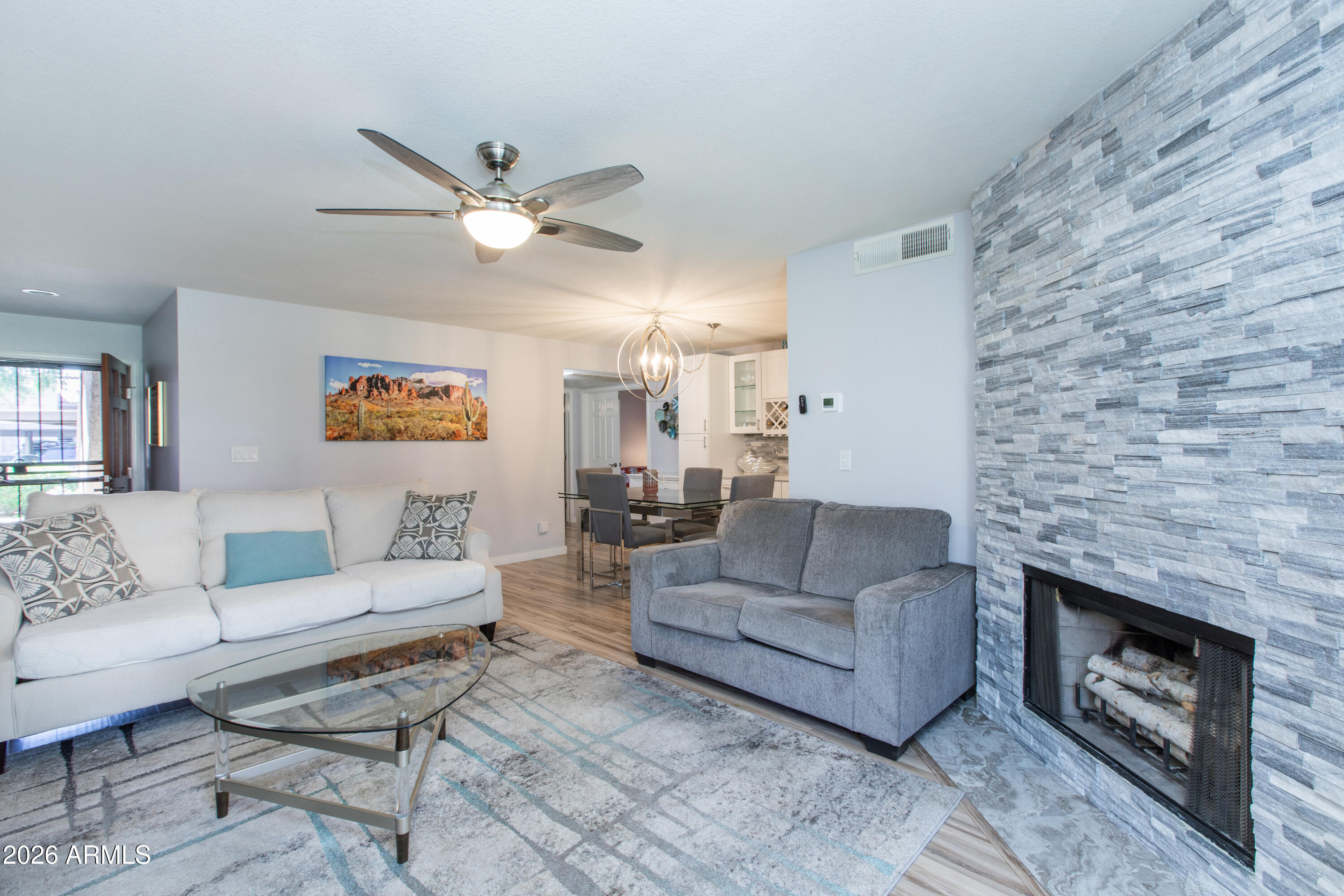 9460 E MISSION Lane 122