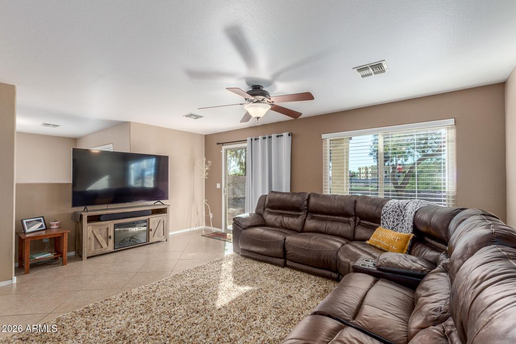 Photo of 30910 N Zircon Drive, San Tan Valley, AZ 85143 (MLS # 6966712)