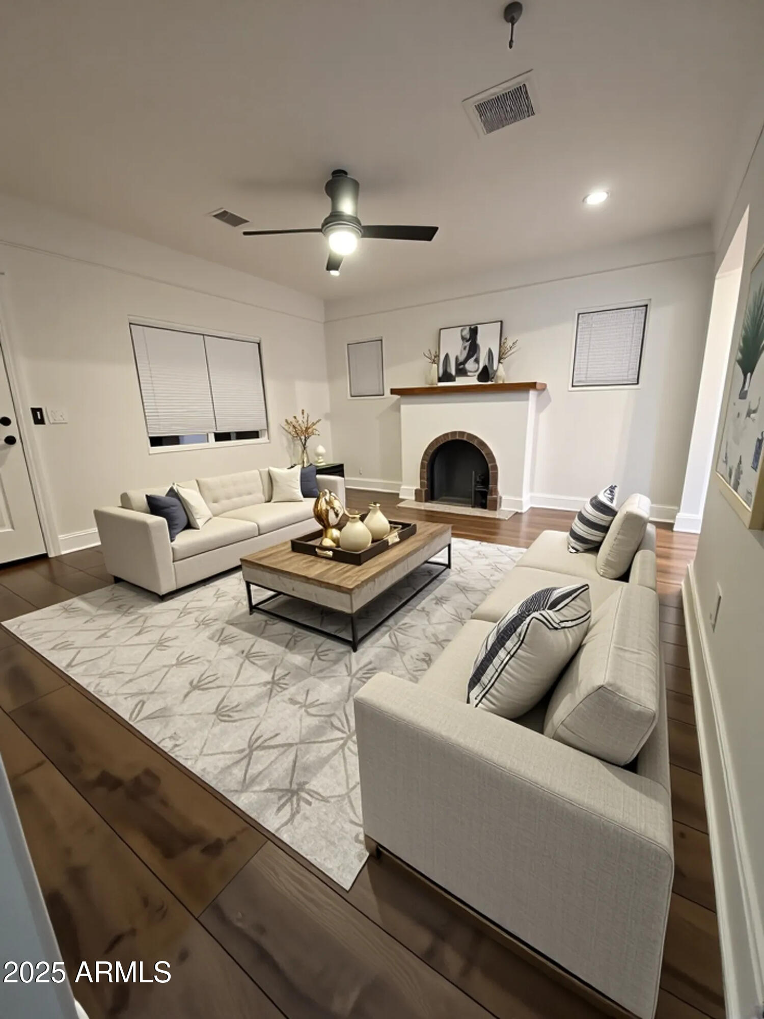 2112 N 24TH Place