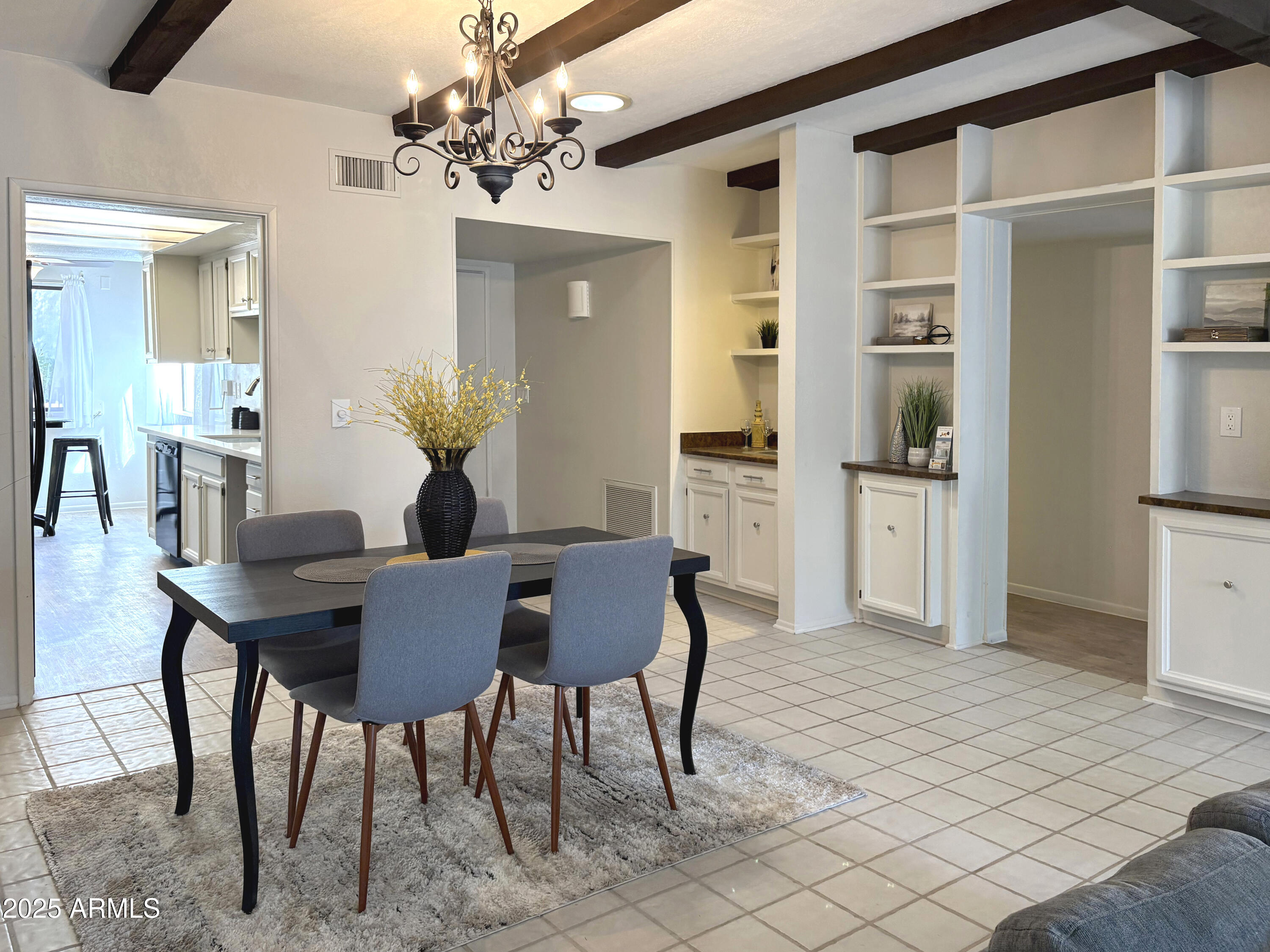 7843 E VALLEY VIEW Road