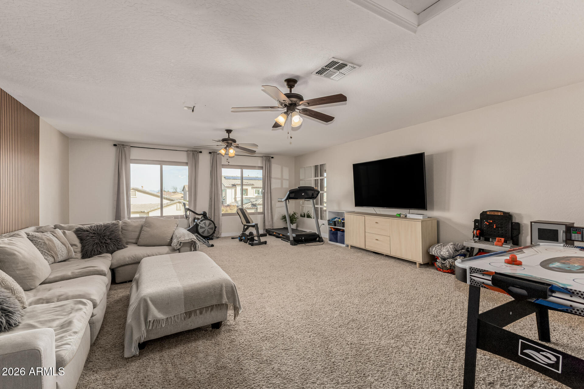 2123 E CARLA VISTA Place