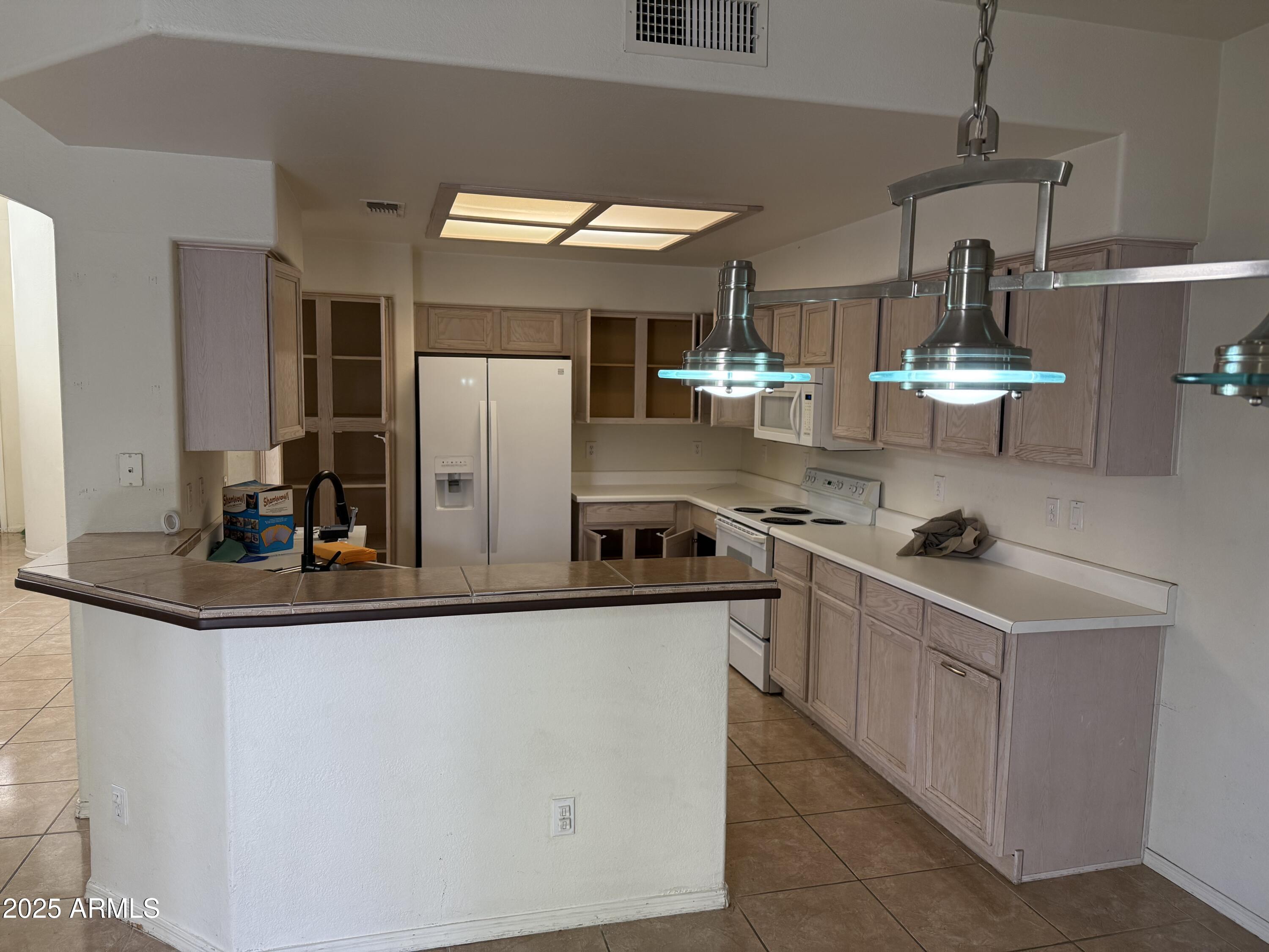 3428 E RENEE Drive