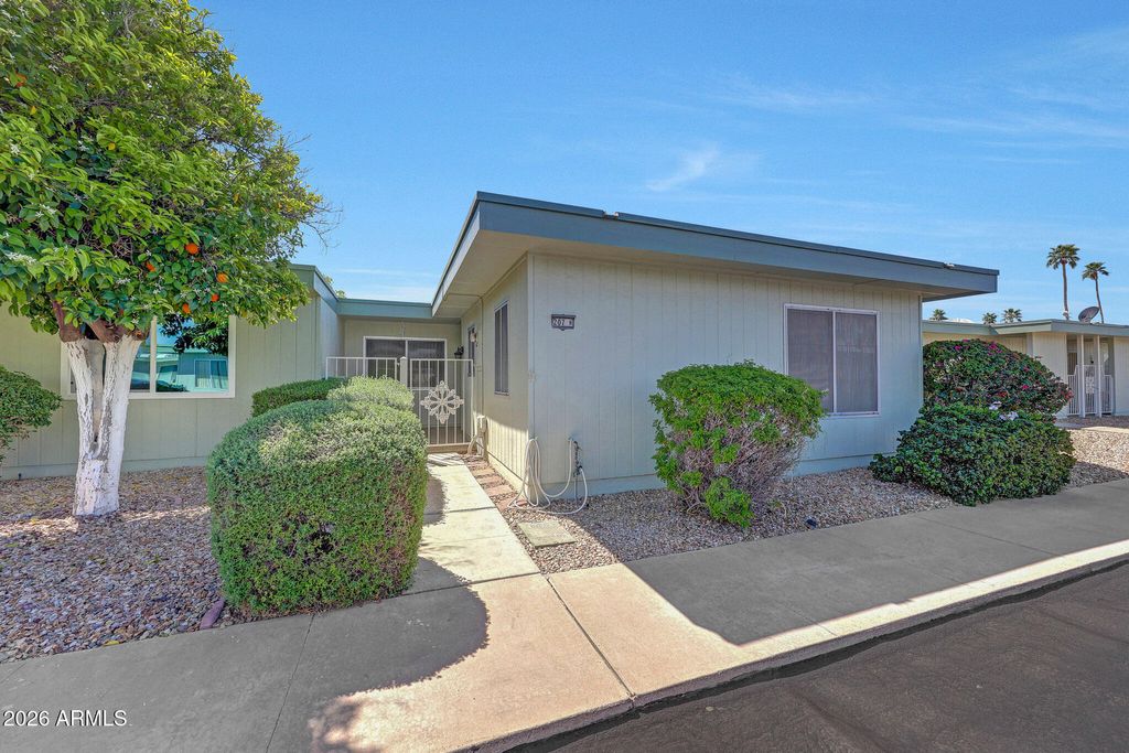 Photo of 13207 N 98th Avenue #H, Sun City, AZ 85351 (MLS # 7029145)