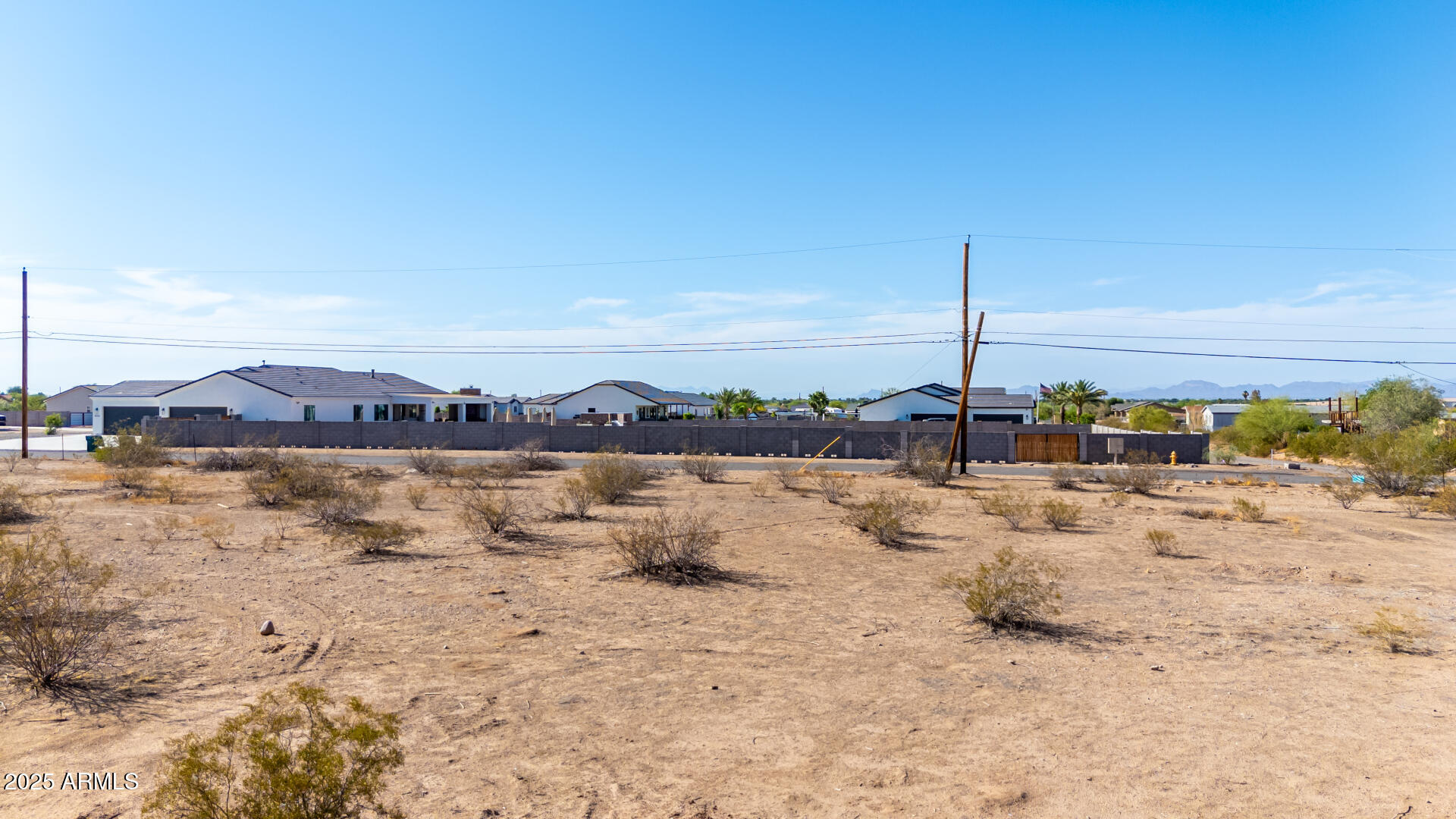 Homes 2 1 E HAPPY Road -