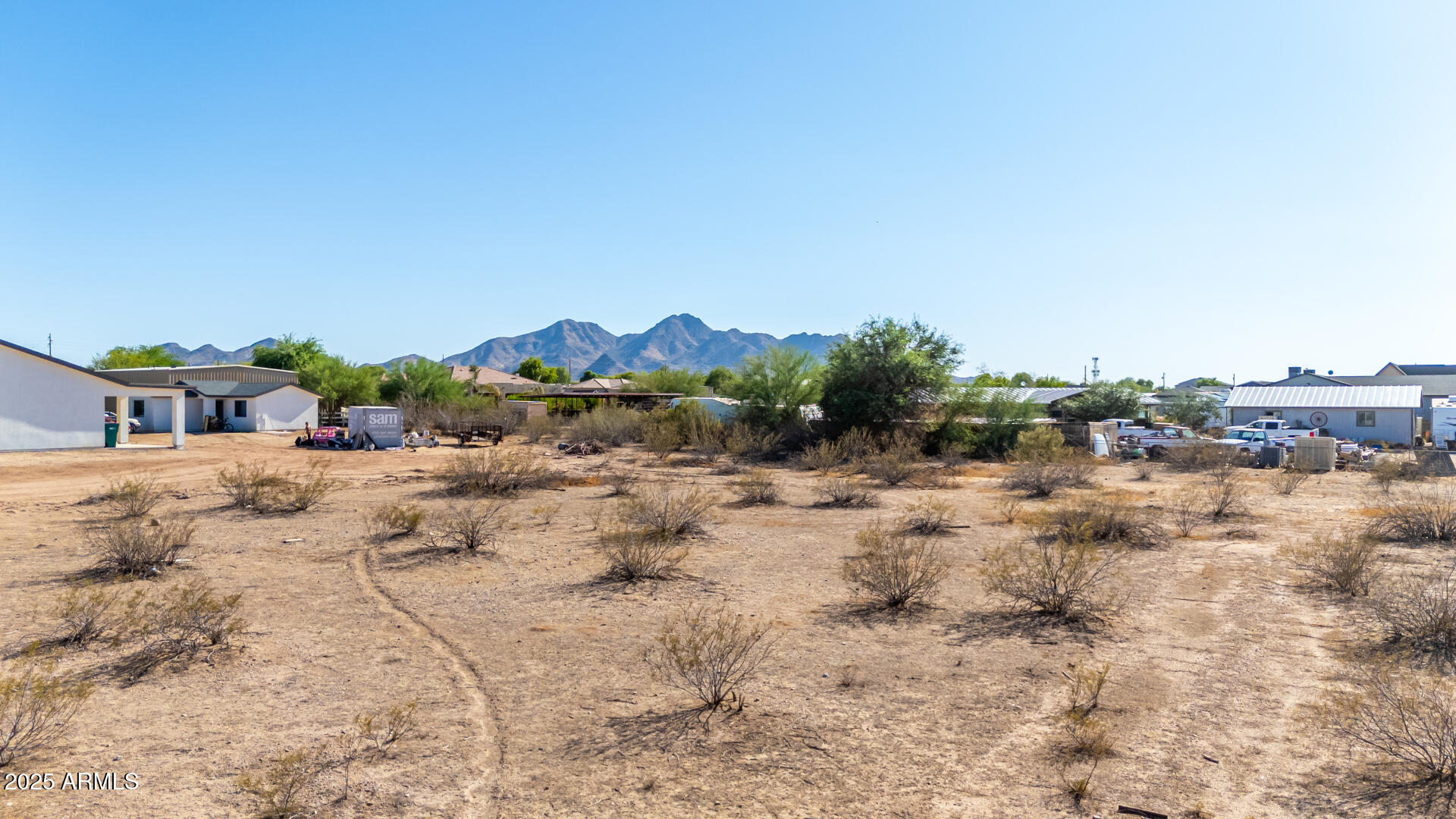Homes 1 1 E HAPPY Road -