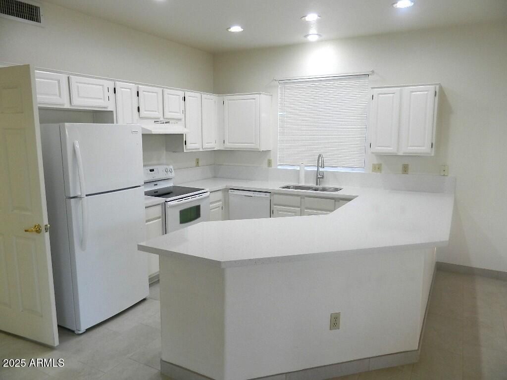 Photo of 15025 W Yosemite Drive, Sun City West, AZ 85375 (MLS # 6939463)