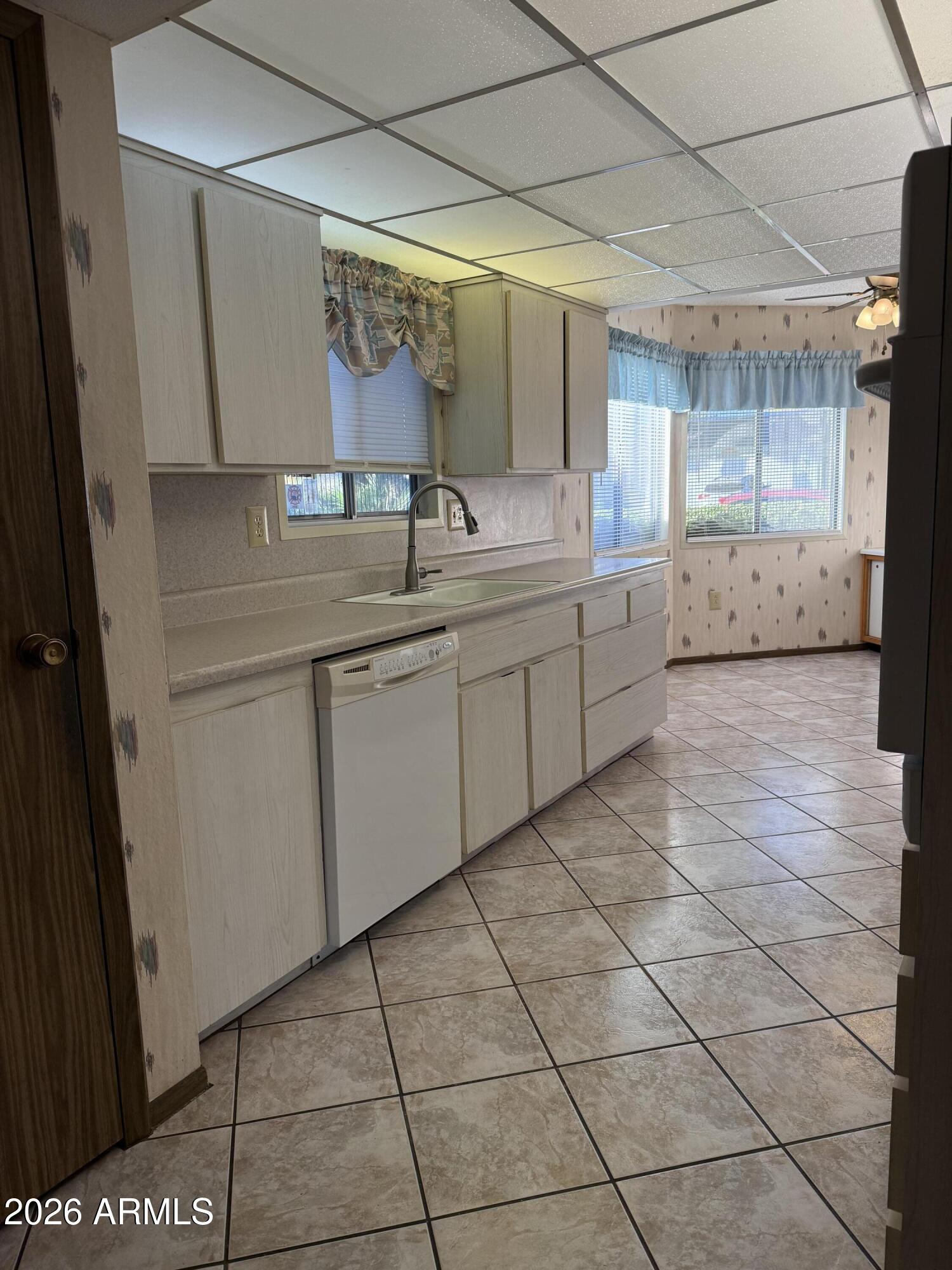 10401 W LOMA BLANCA Drive