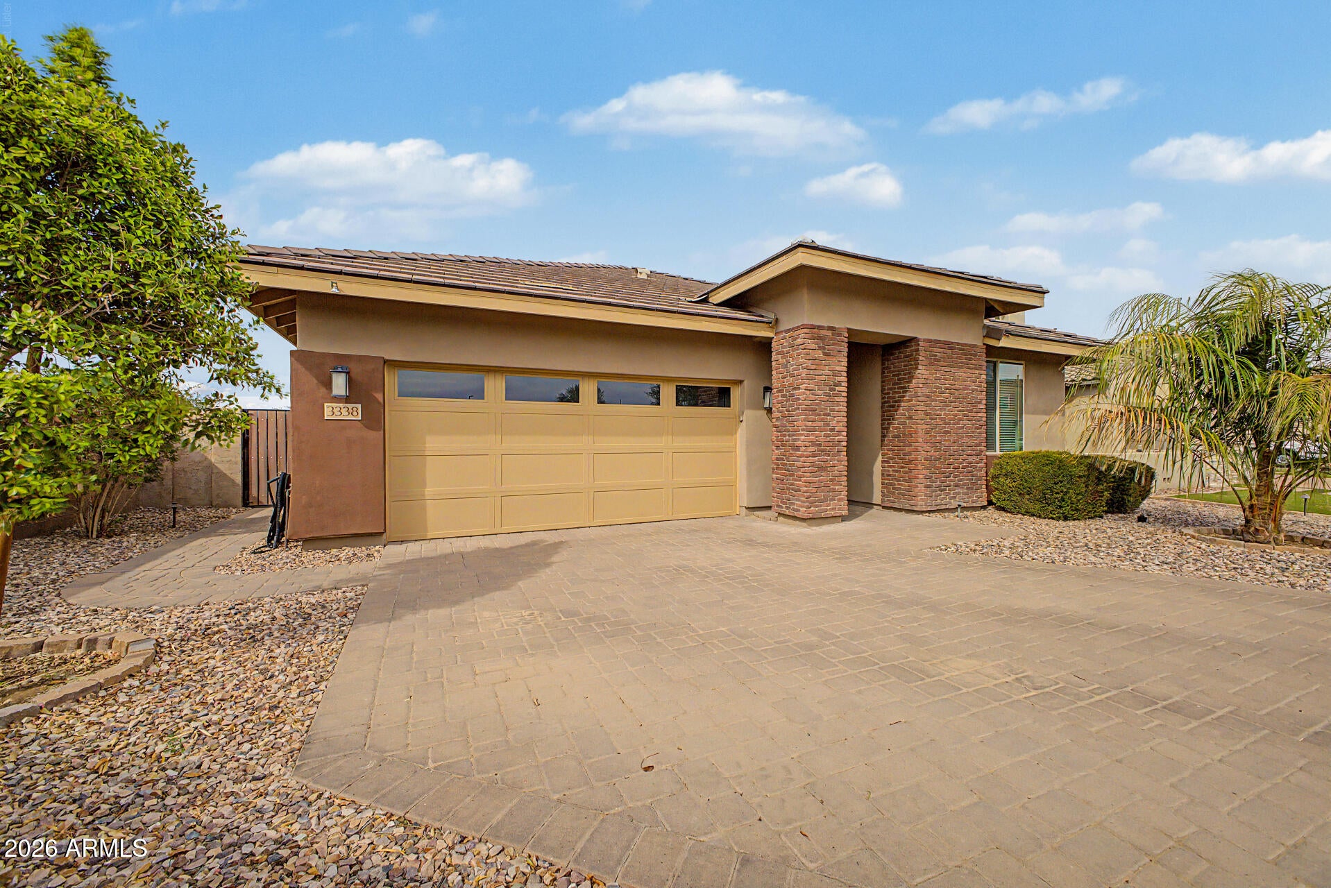 3338 E TIFFANY Court