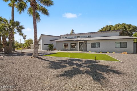 Photo of 1930 E Rovey Avenue, Phoenix, AZ 85016 (MLS # 6998677)
