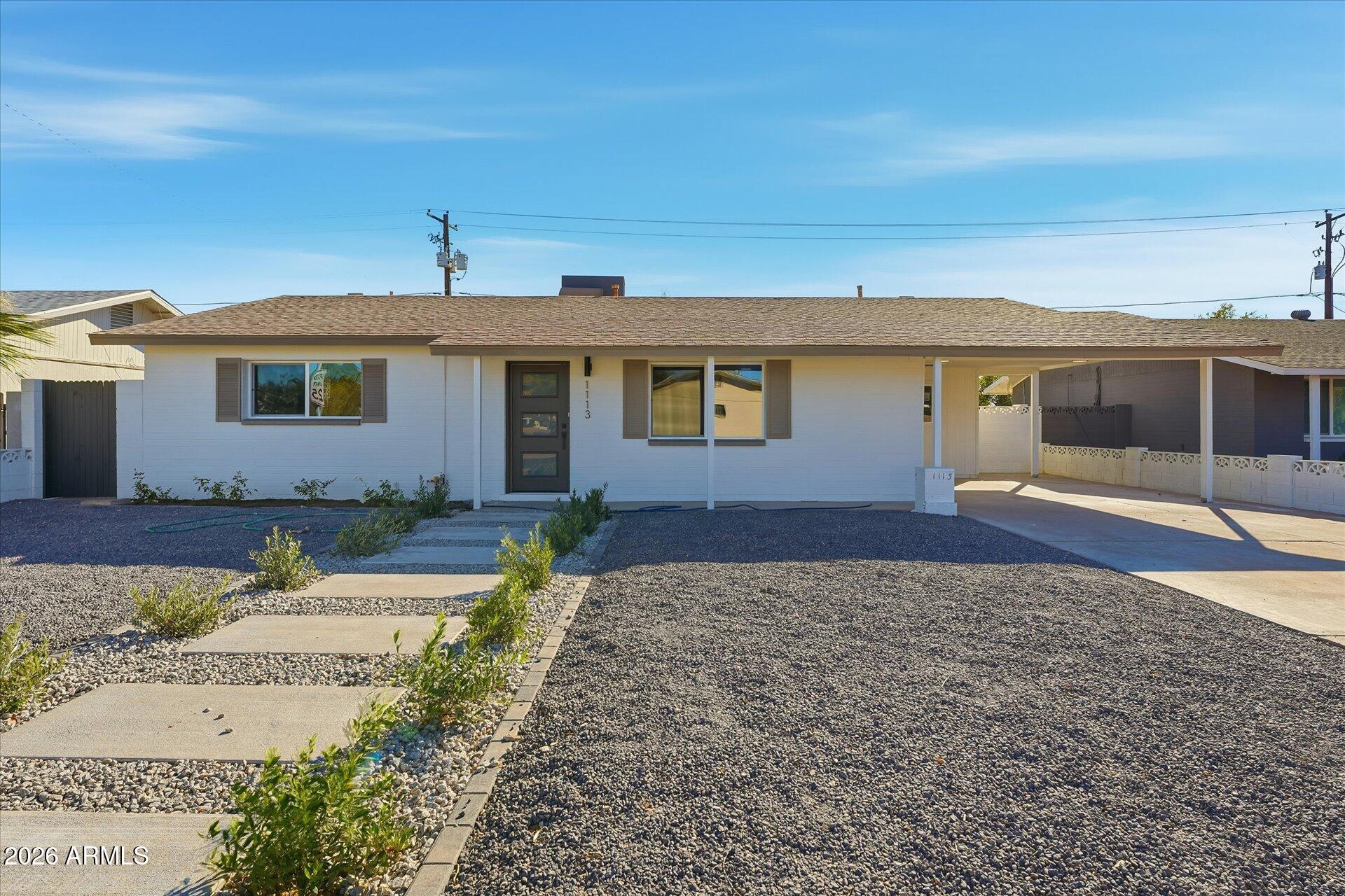 1113 E MARIGOLD Lane