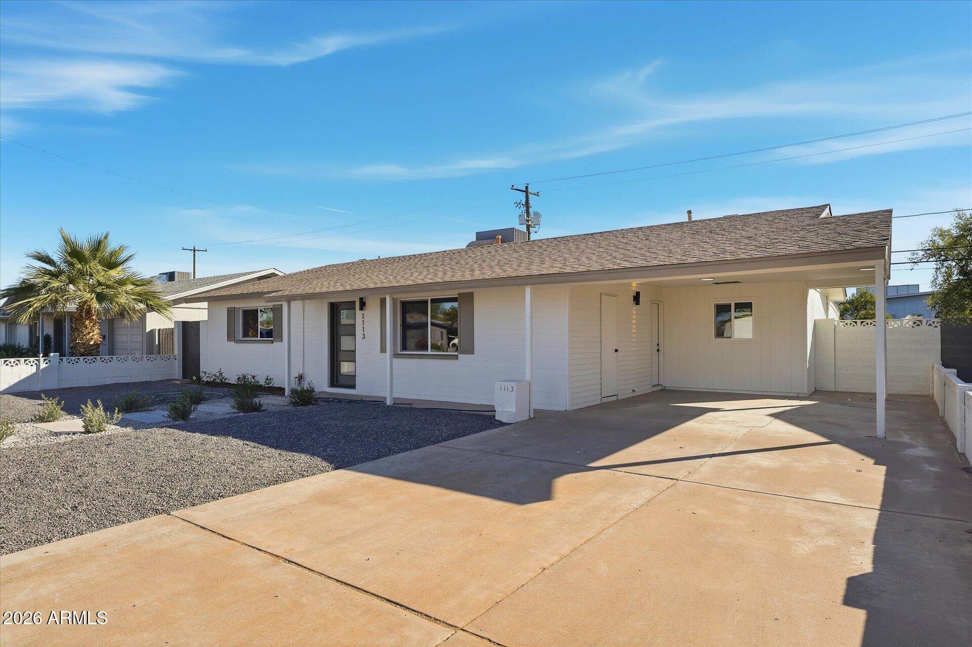 1113 E MARIGOLD Lane