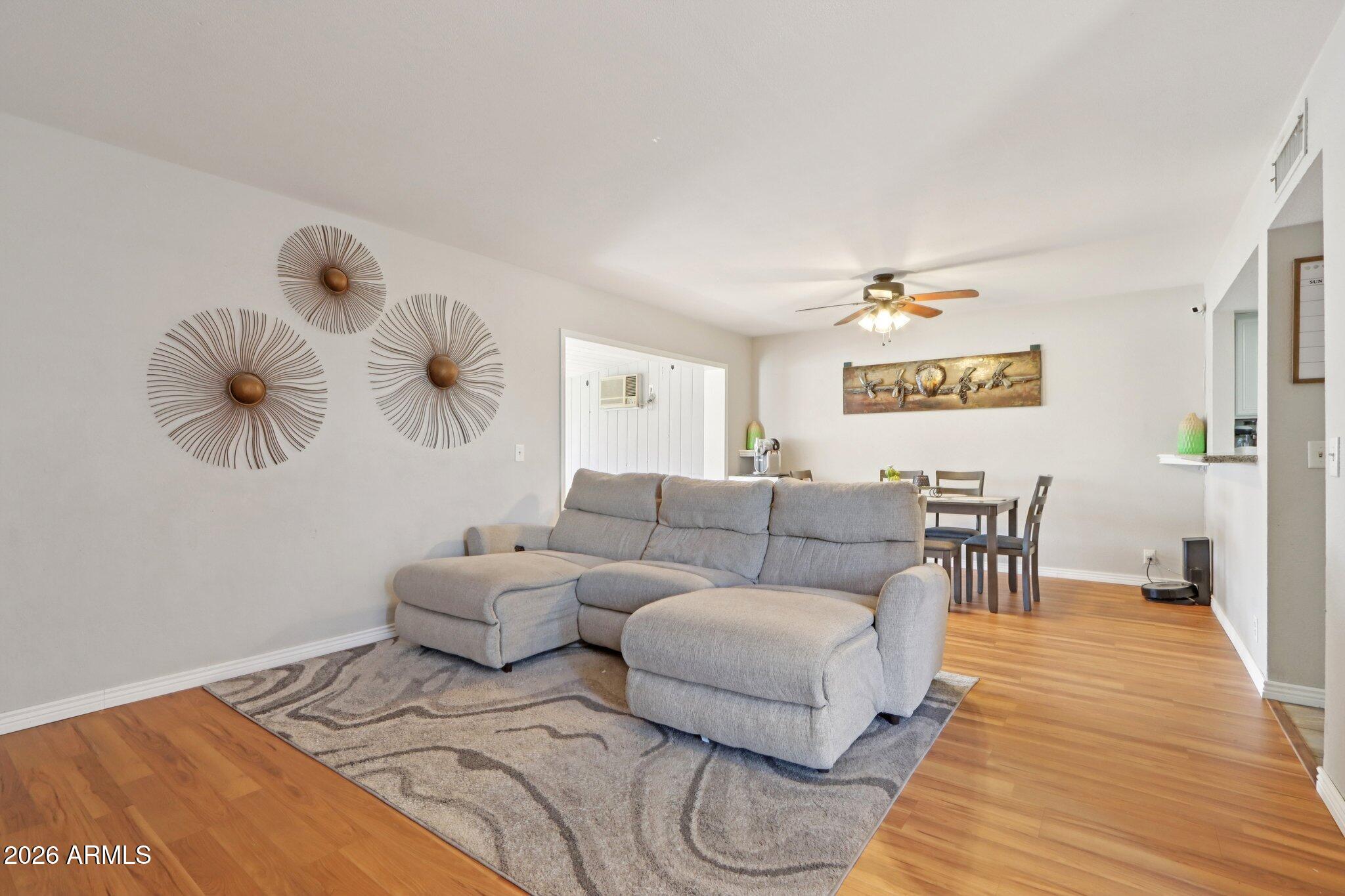 4905 W GELDING Drive